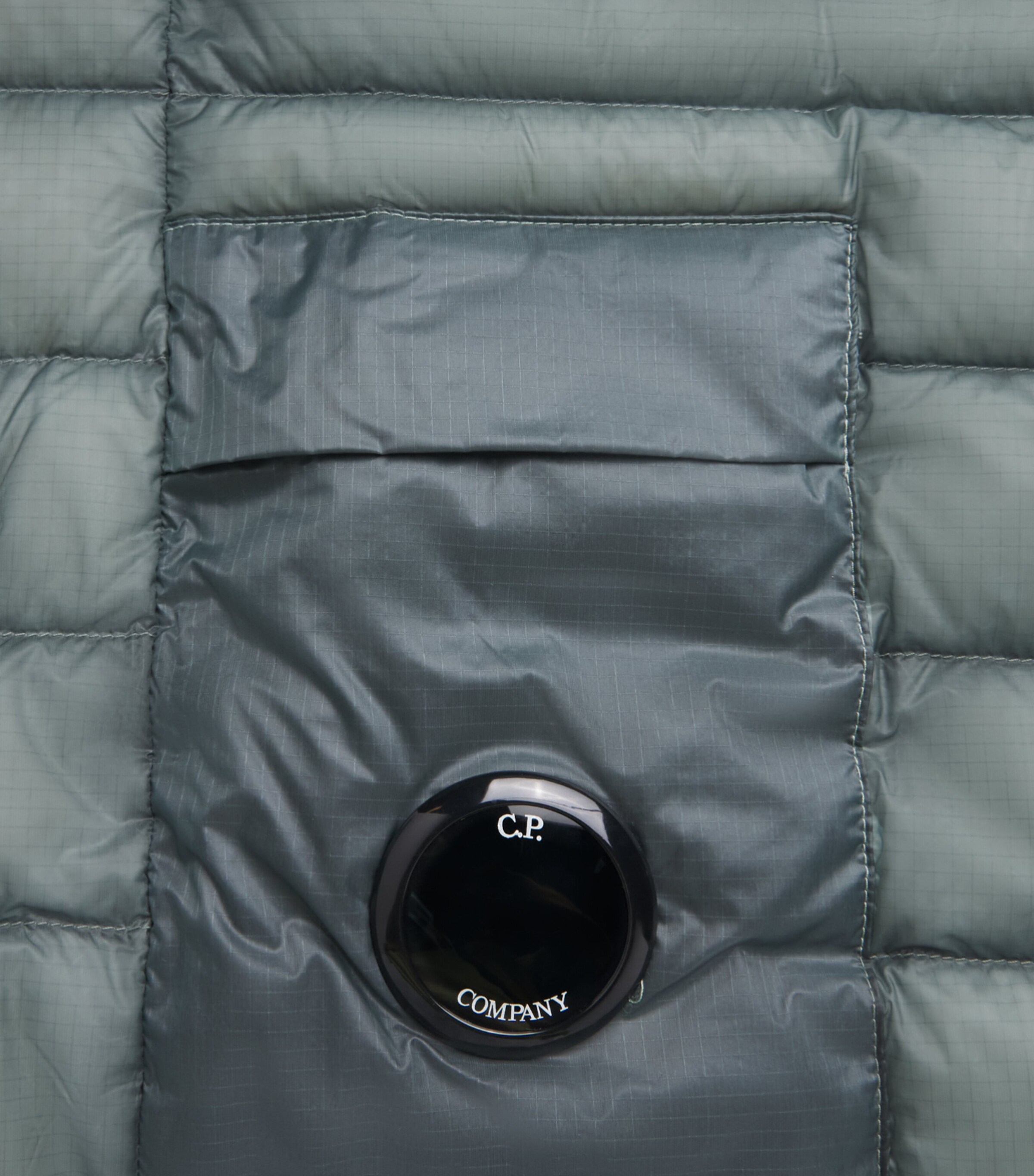 C.P. Company Mens D.D. Shell Quilted Down Gilet Silver Blue Image 6