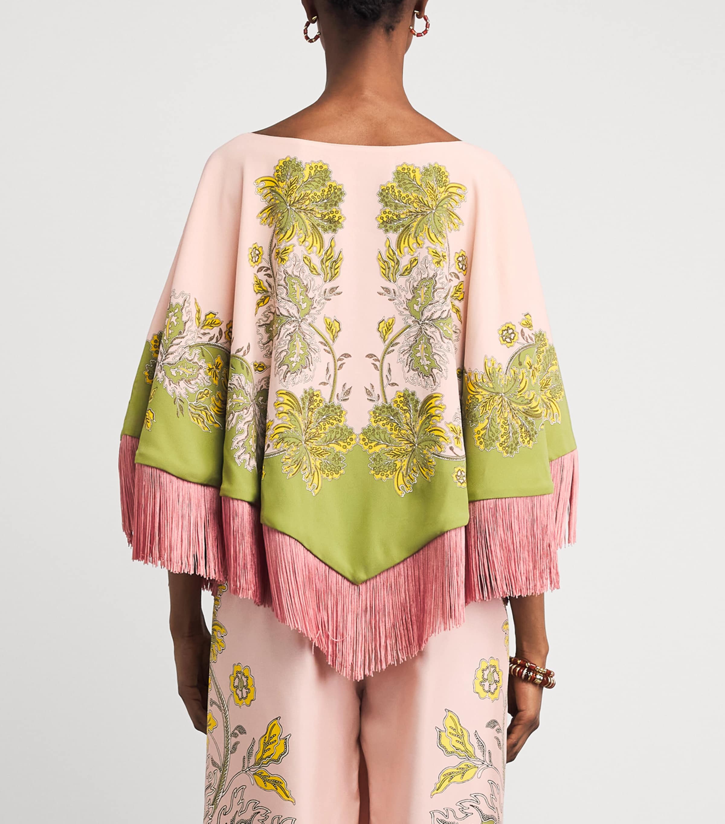 La Doublej Reversible Fringed Poncho Swathe Placée Image 5