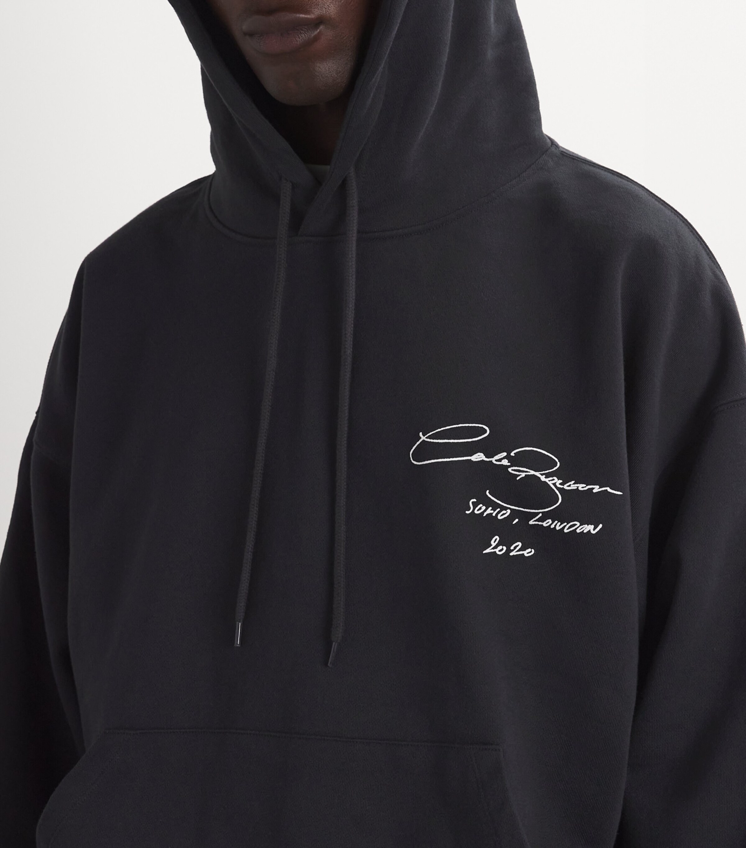 Signature Hoodie BLACK 000 Image 6