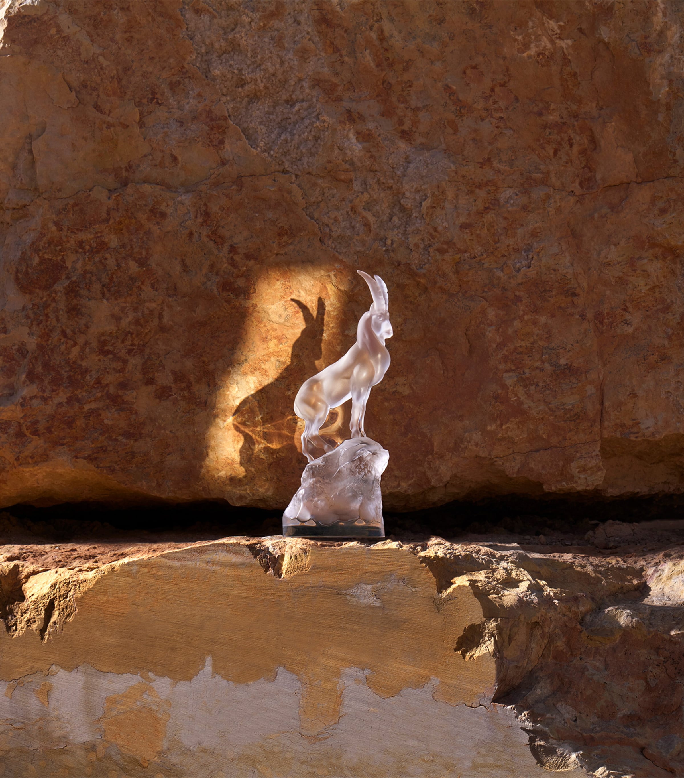 Lalique Crystal Ibex Sculpture (33.5cm) Incolore Image 2