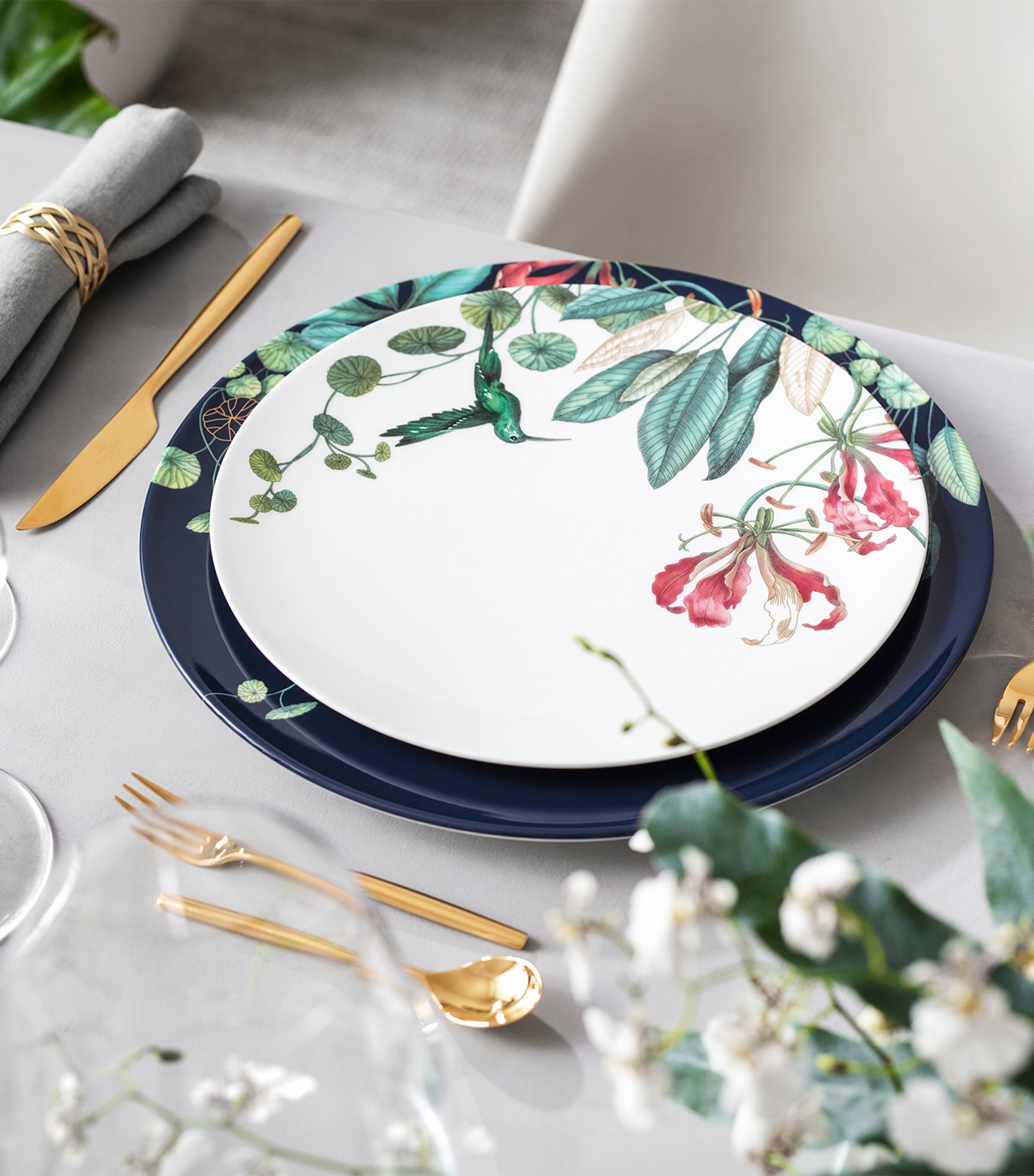 Set of 2 Crystal MetroChic Red Wine Glasses (200ml) CLEAR Image 2