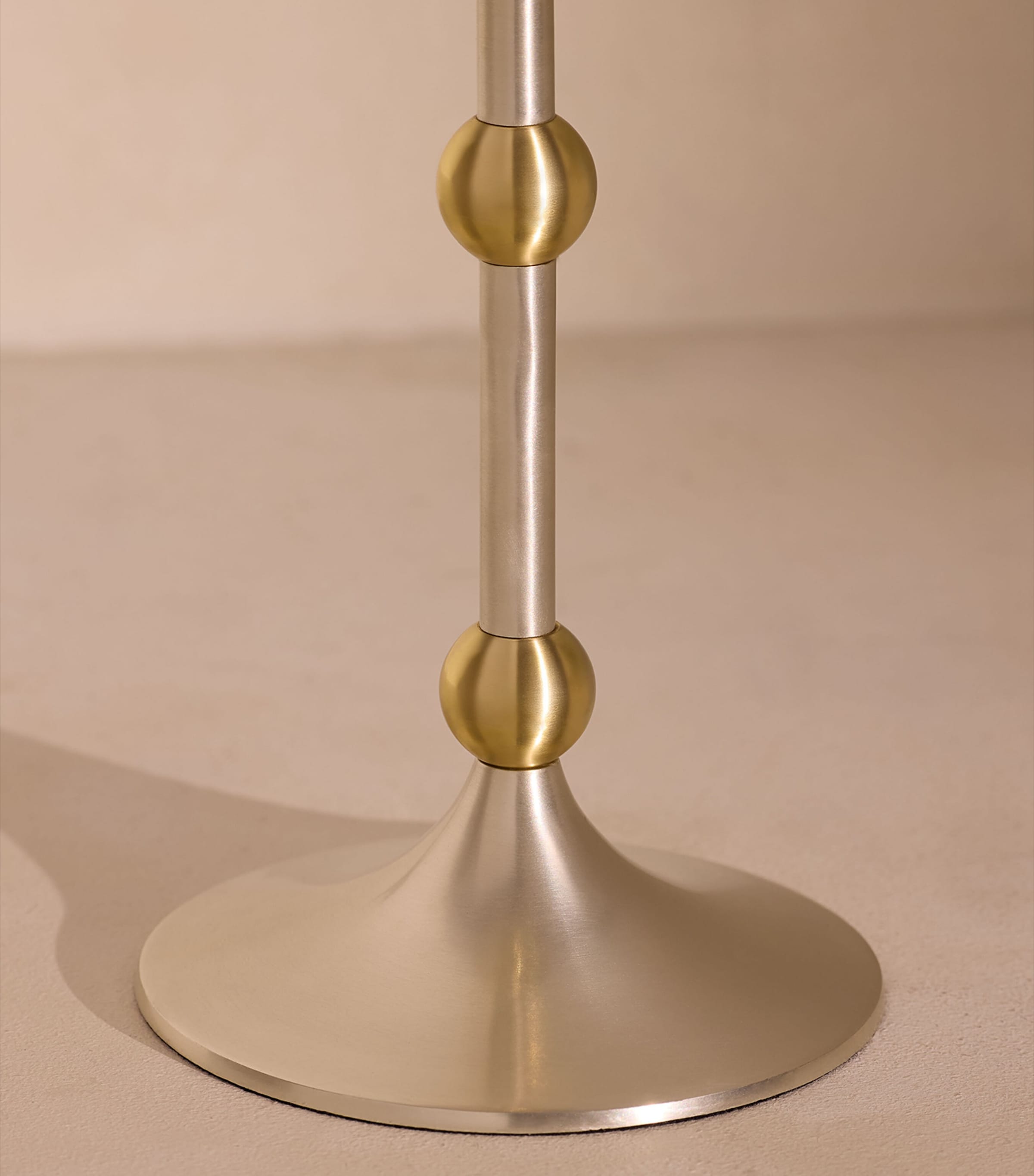 Medium Silver-Plated Cilia Candlestick Holder (25cm) SILVER Image 4