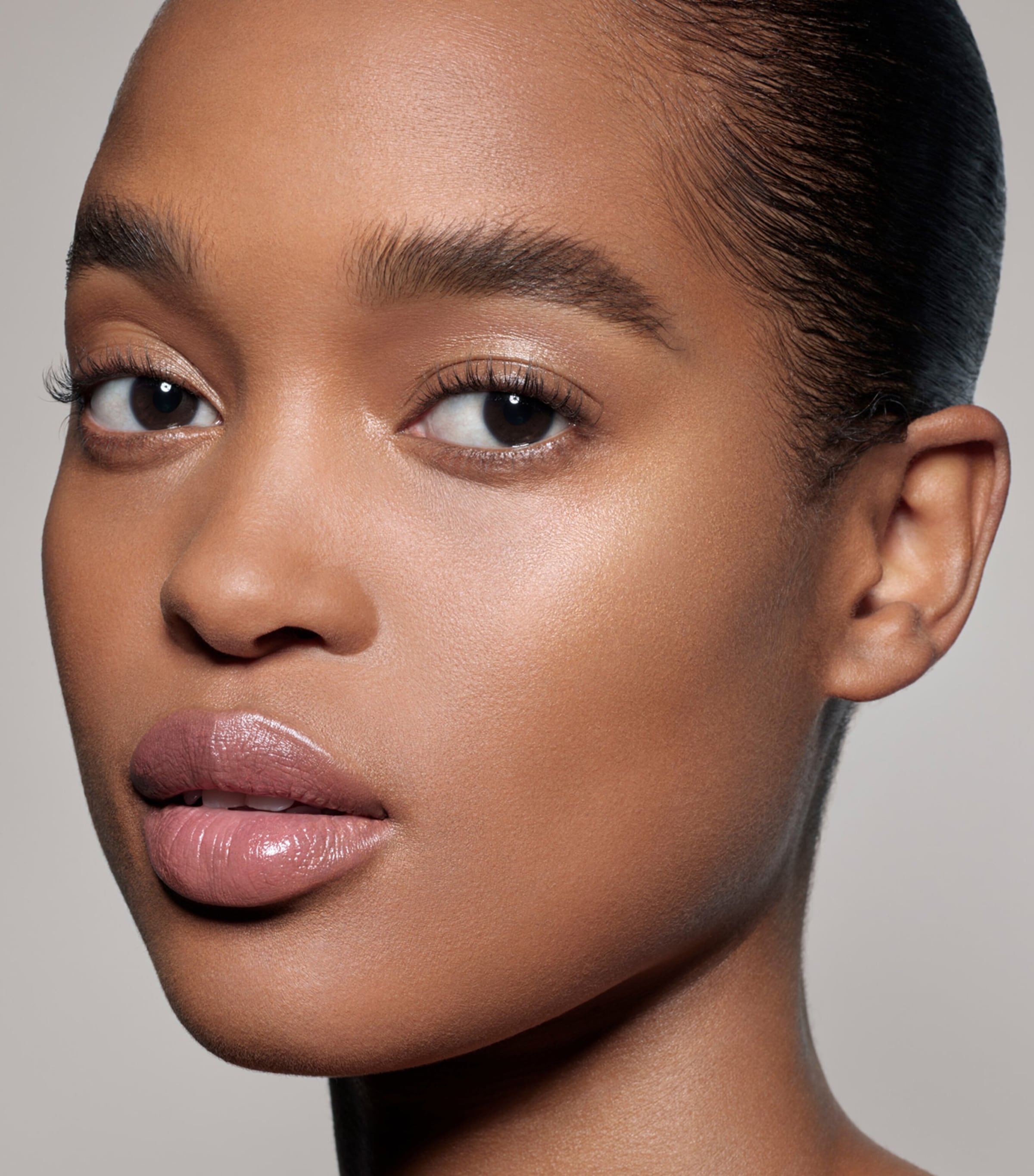 Skin Fetish: Sublime Perfection Foundation (35ml) MEDIUM 21 Image 3