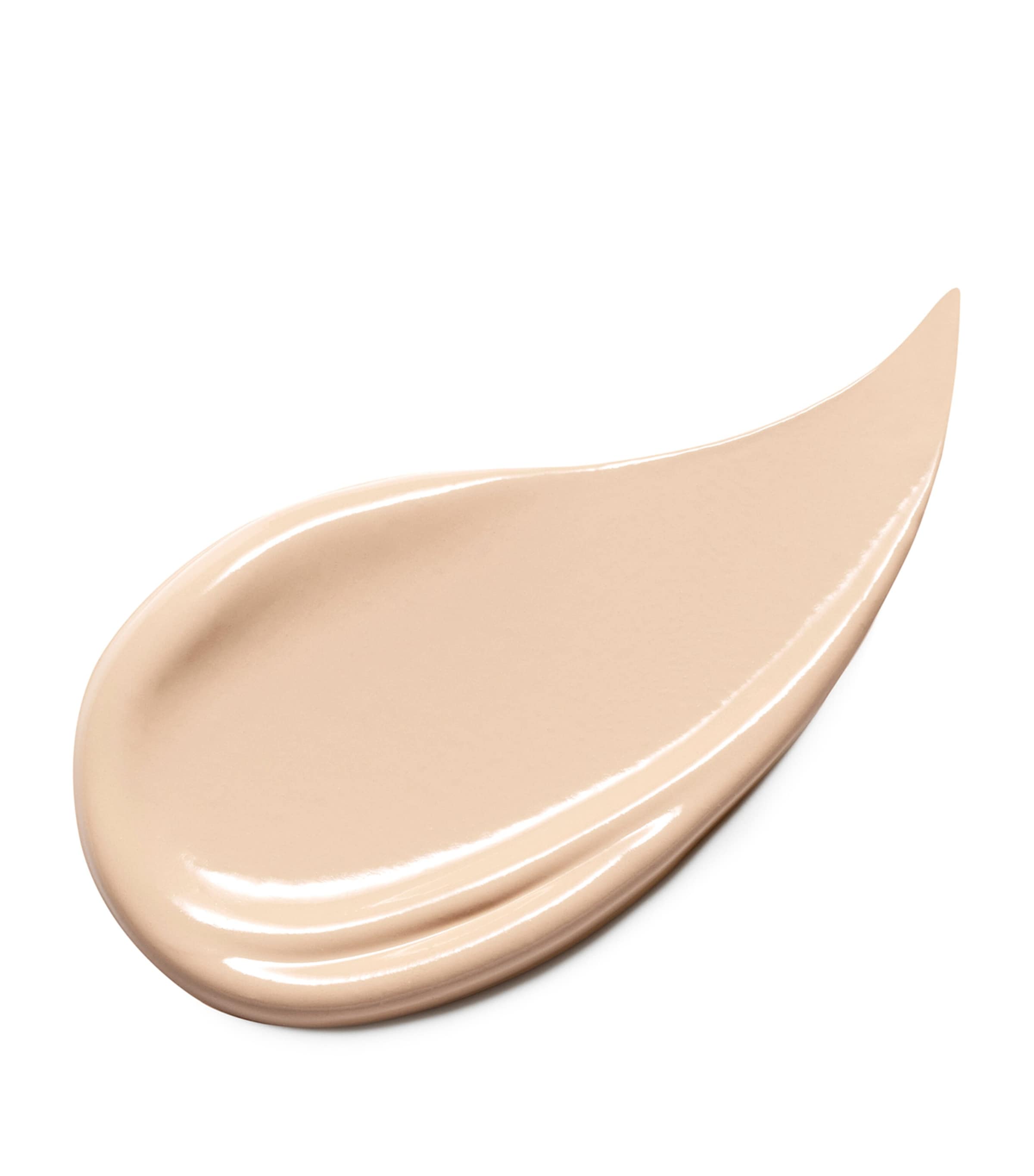 Double Wear Stay-in-Place 24-Hour Concealer 1N Image 2