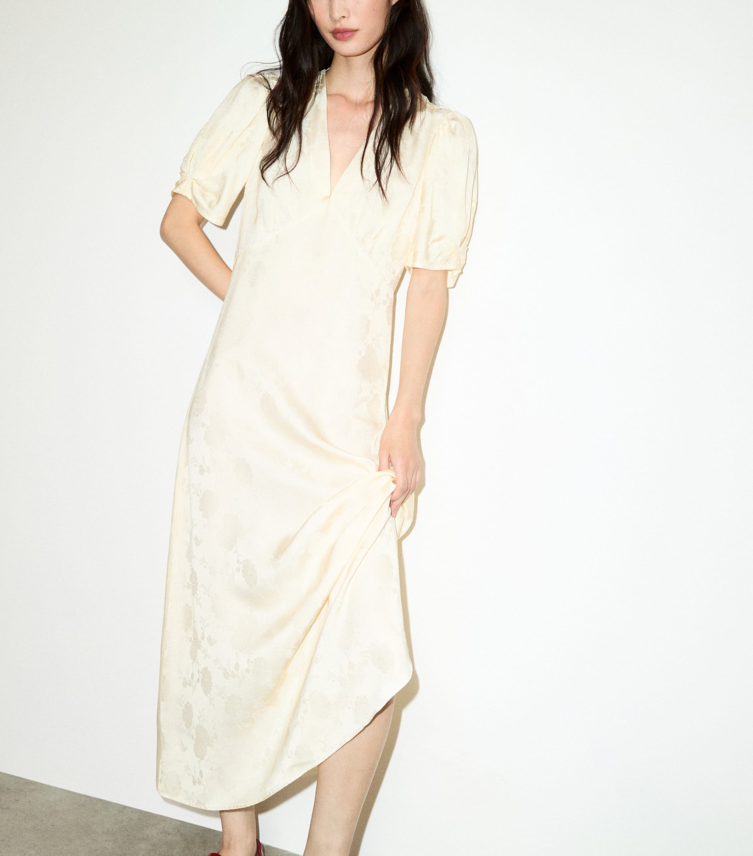 MAX&Co. Womens Satin V-Neck Midi Dress Banana Image 2