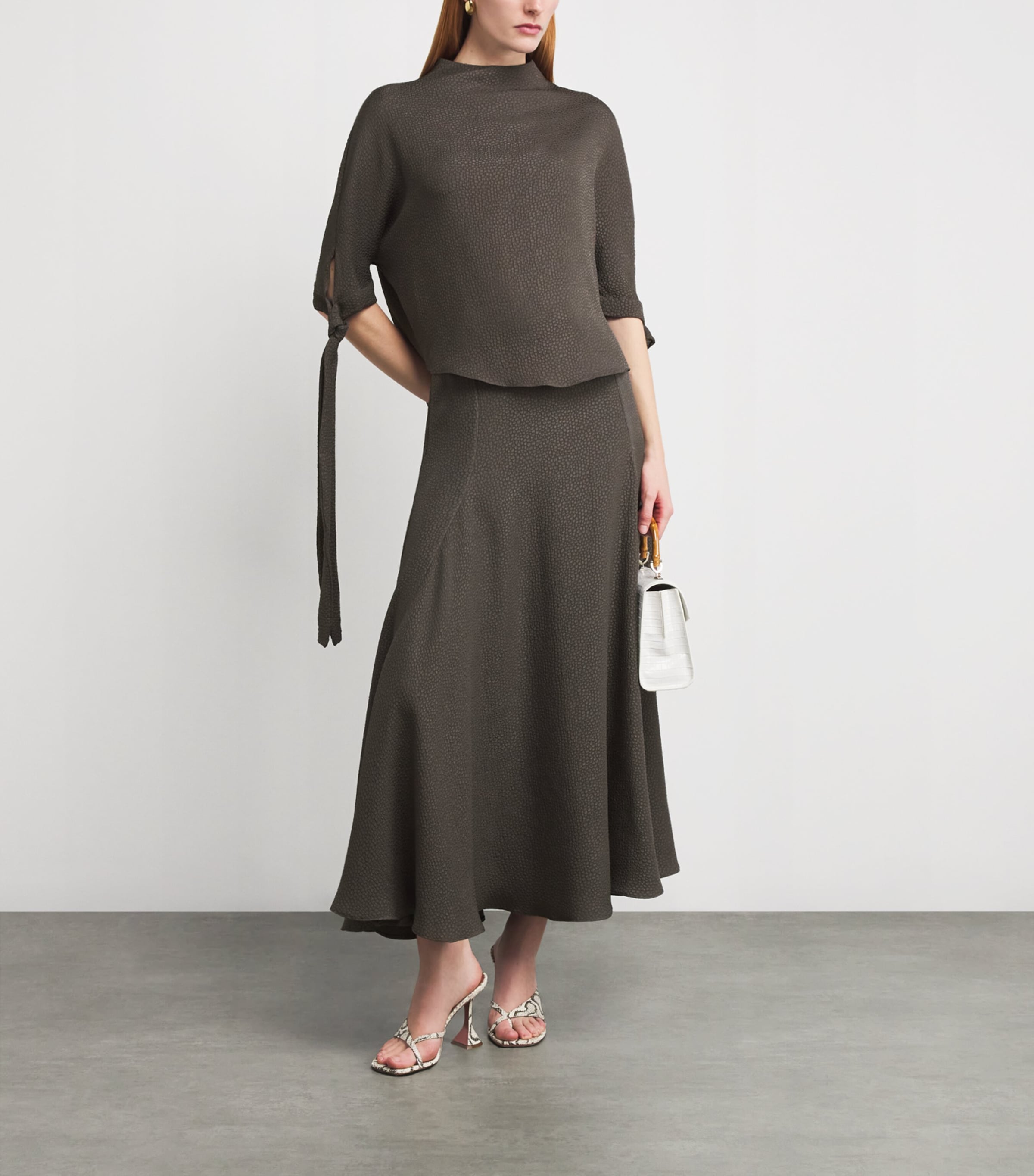 Jacquard Pedernal Top SLATE GREY Image 2