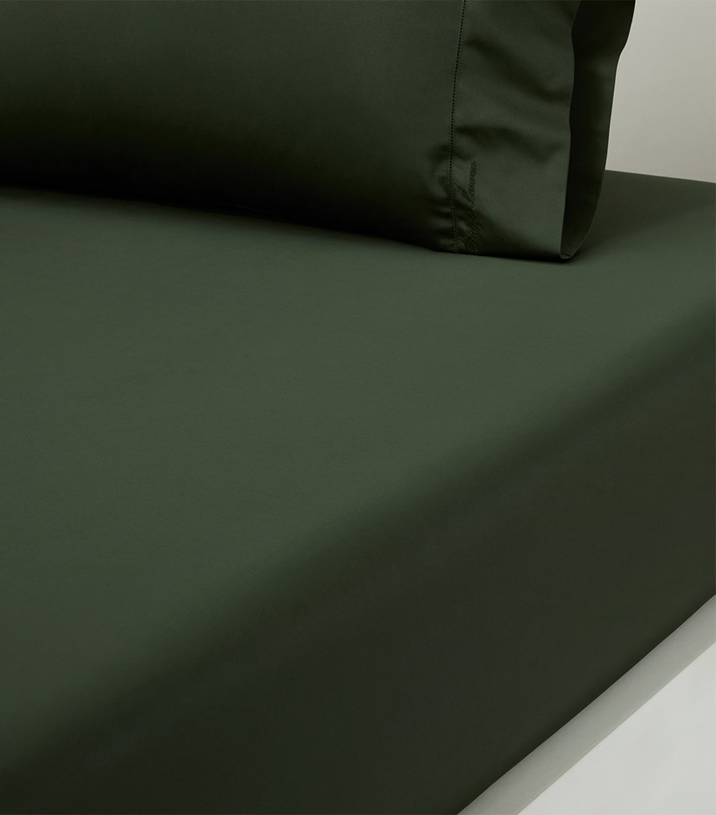 Ralph Lauren Home Cotton RL624 King Fitted Sheet (150cm x 200cm) Dkgreen Image 1