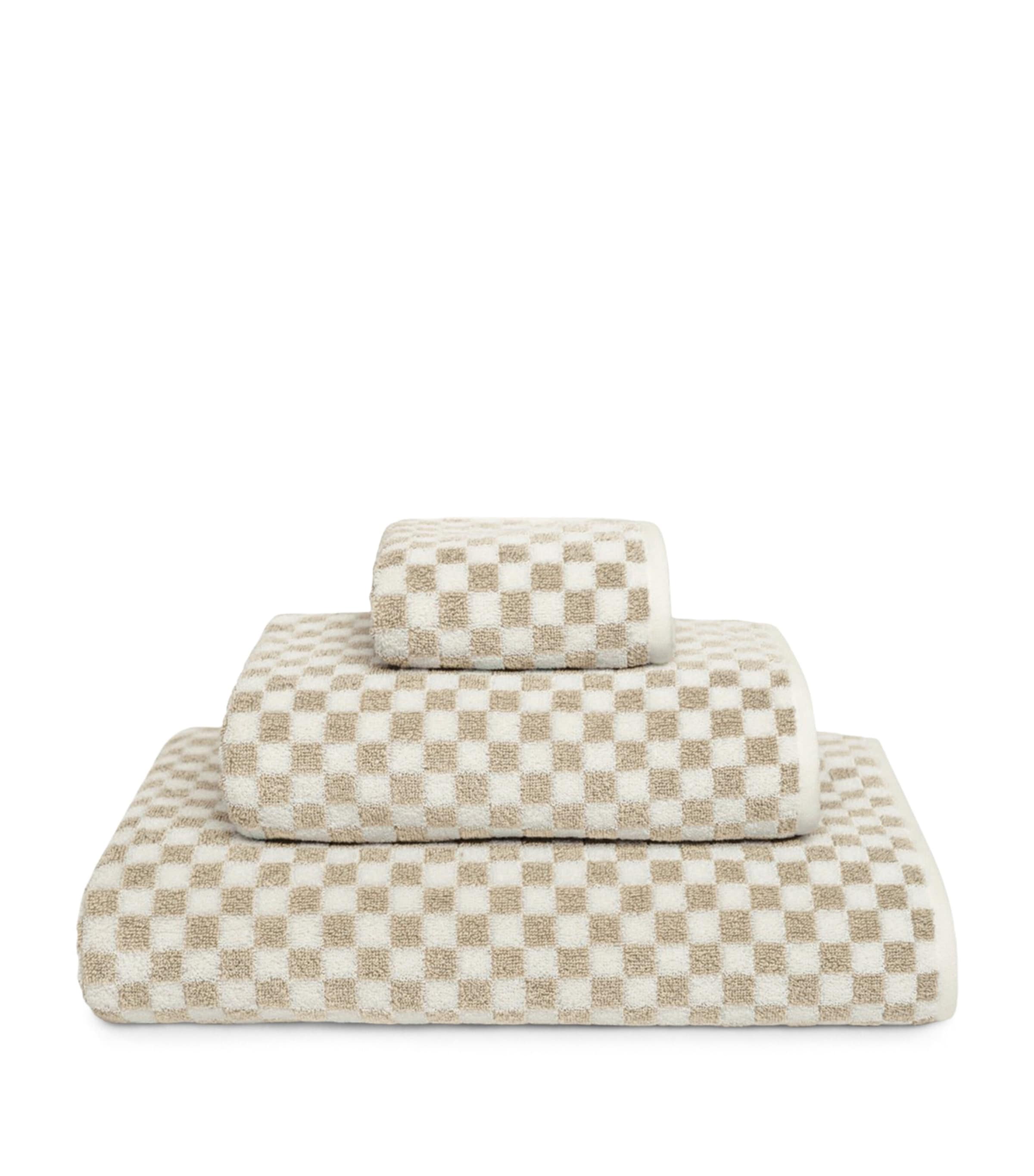 GRACCIOZA Estoril Bath Sheet (95cm x 150cm) Snow/fog Image 1