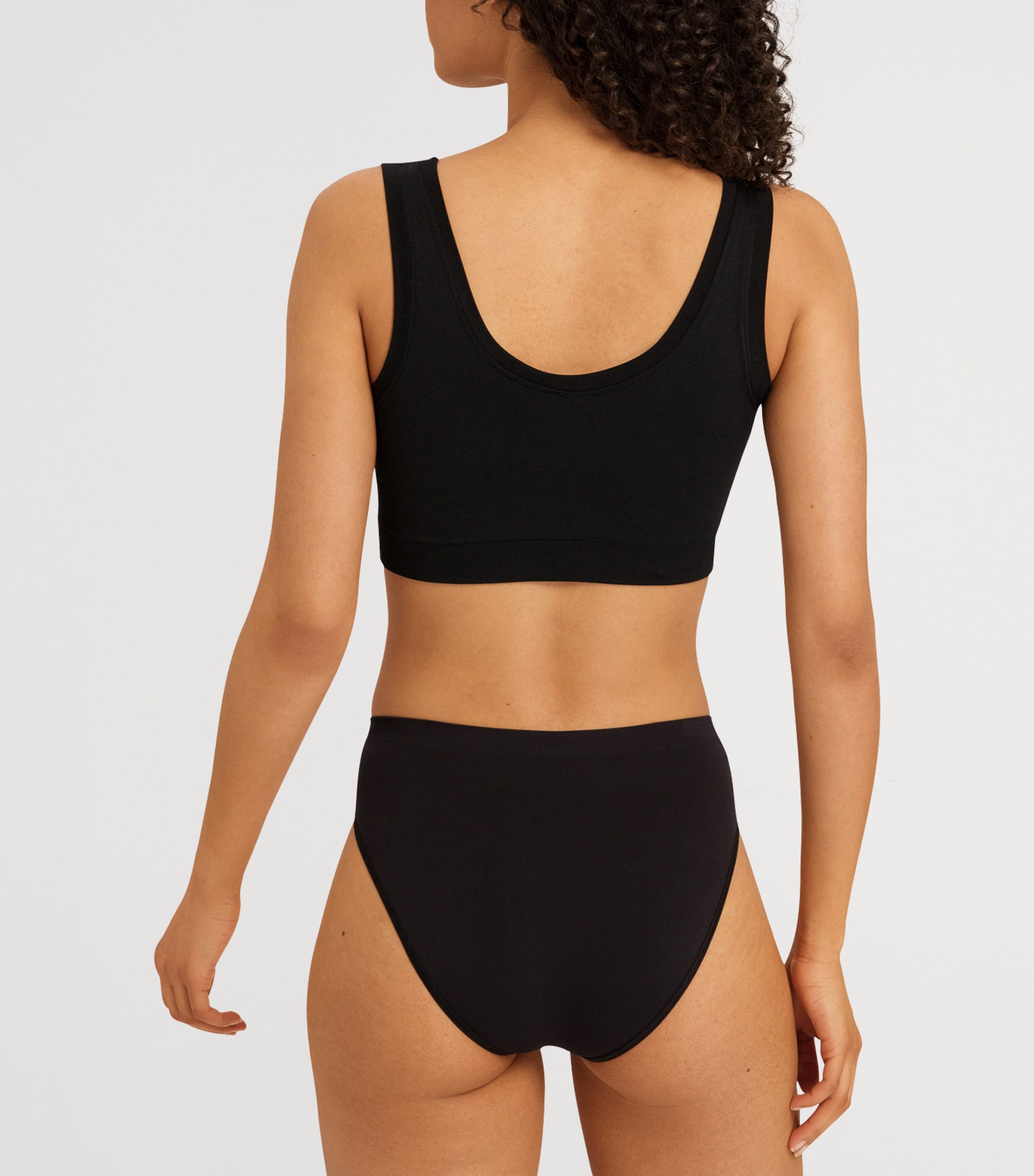 Hanro Womens Padded Touch Feeling Crop Top Image 4