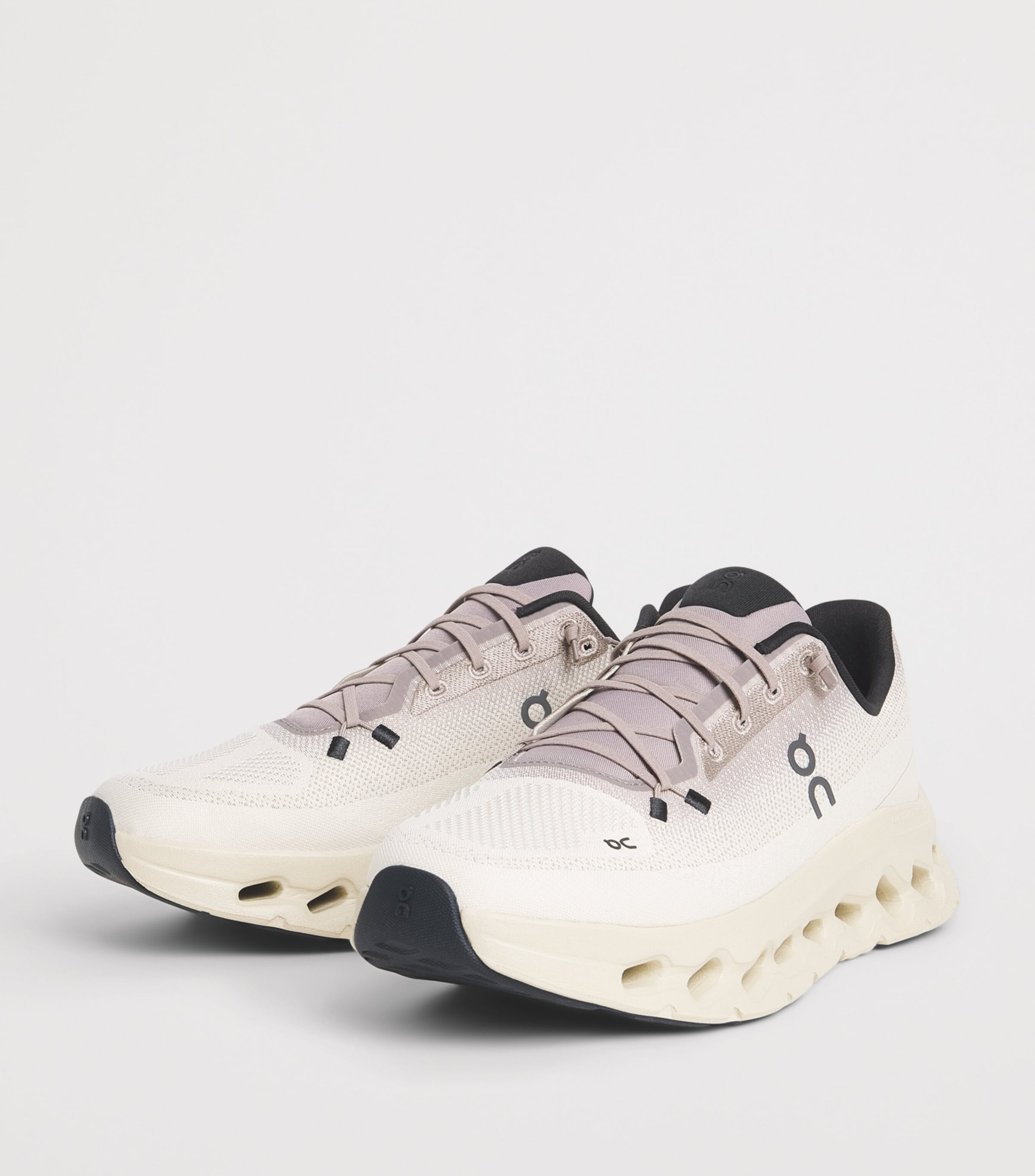 On Mens Cloudtilt Trainers Cinder | Sand Image 3