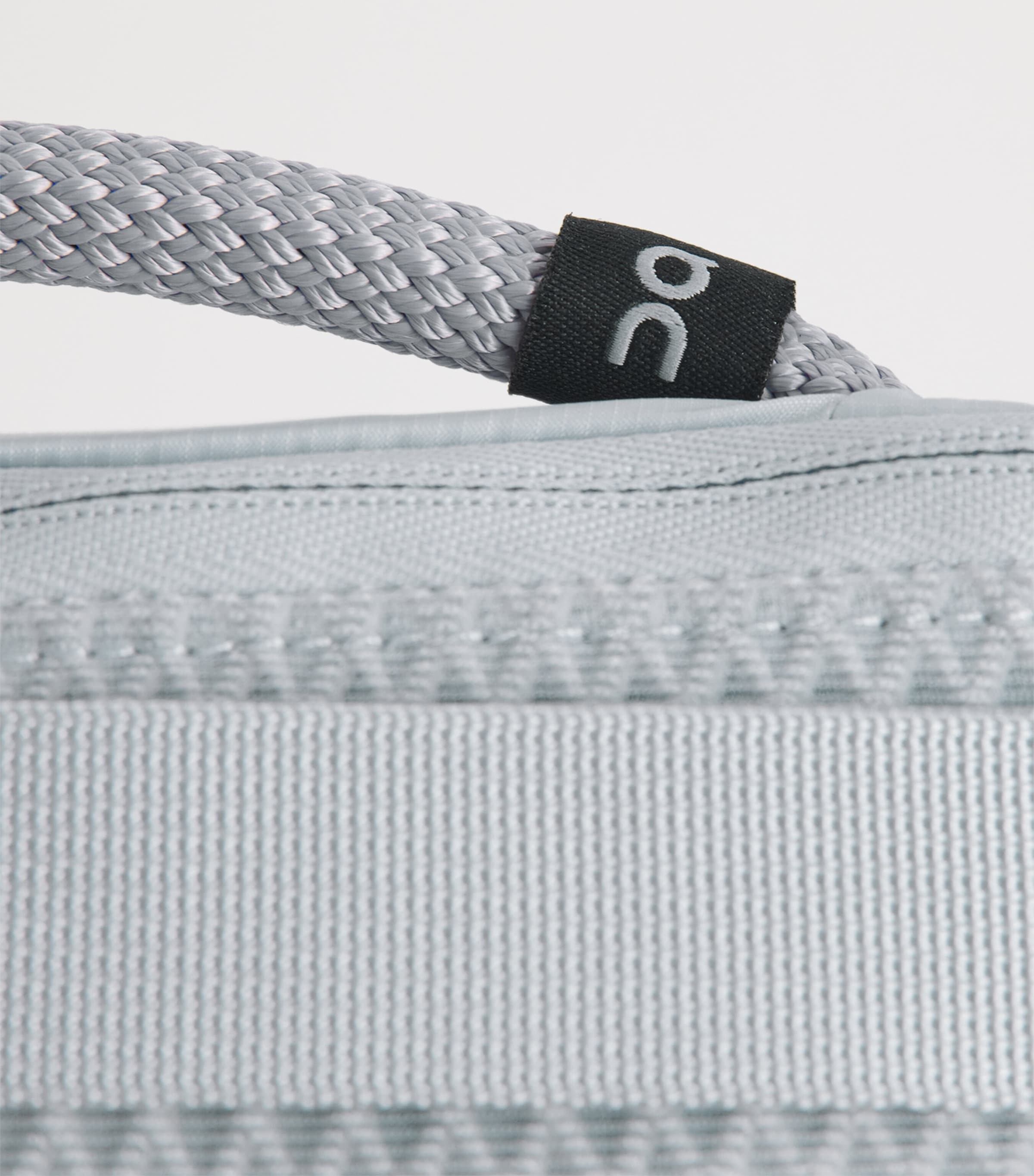On Womens Waist Pack 2L Lite Belt Bag Glacier Image 6