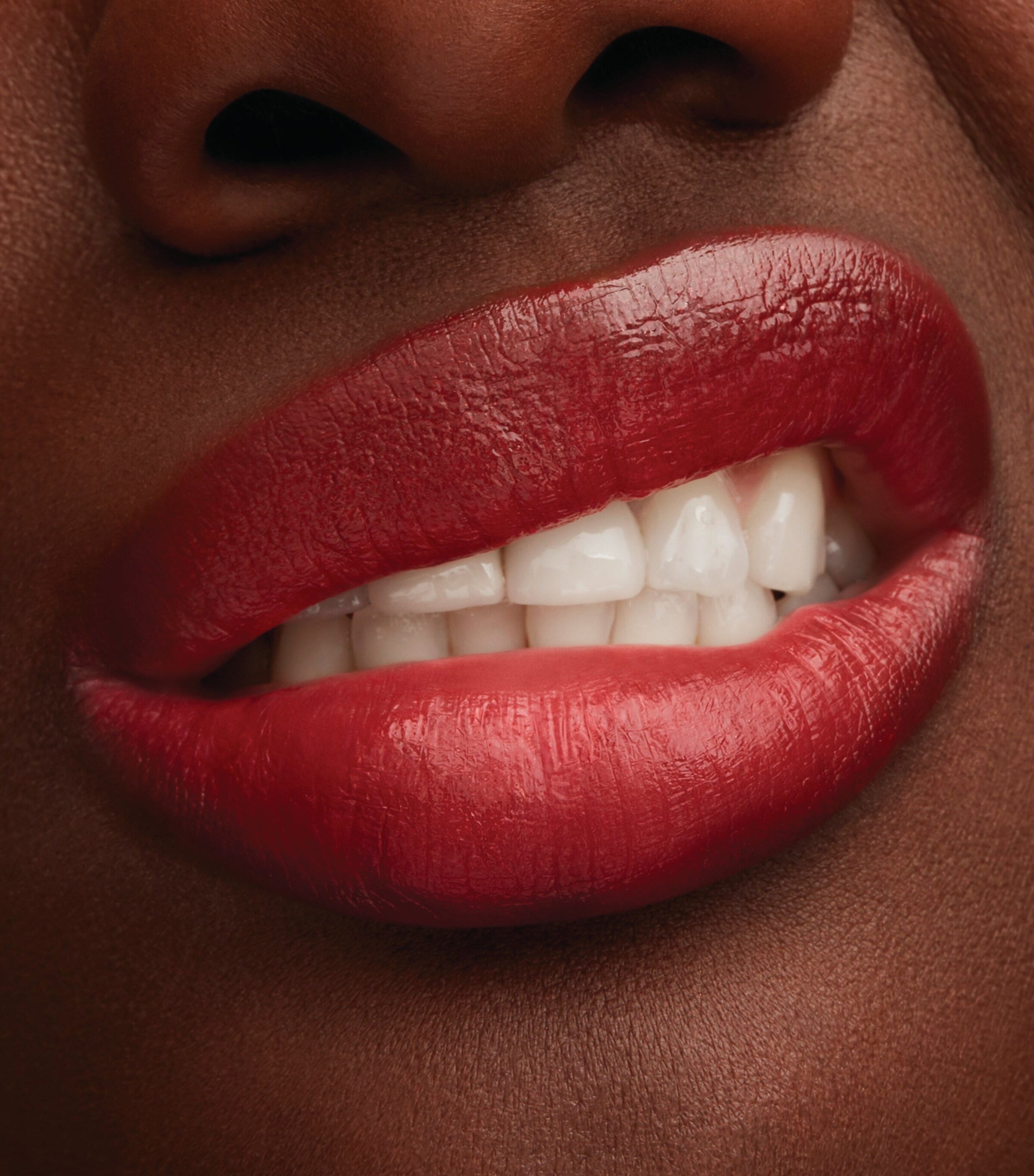 Lustreglass Sheer-Shine Lipstick LADY BUG Image 11