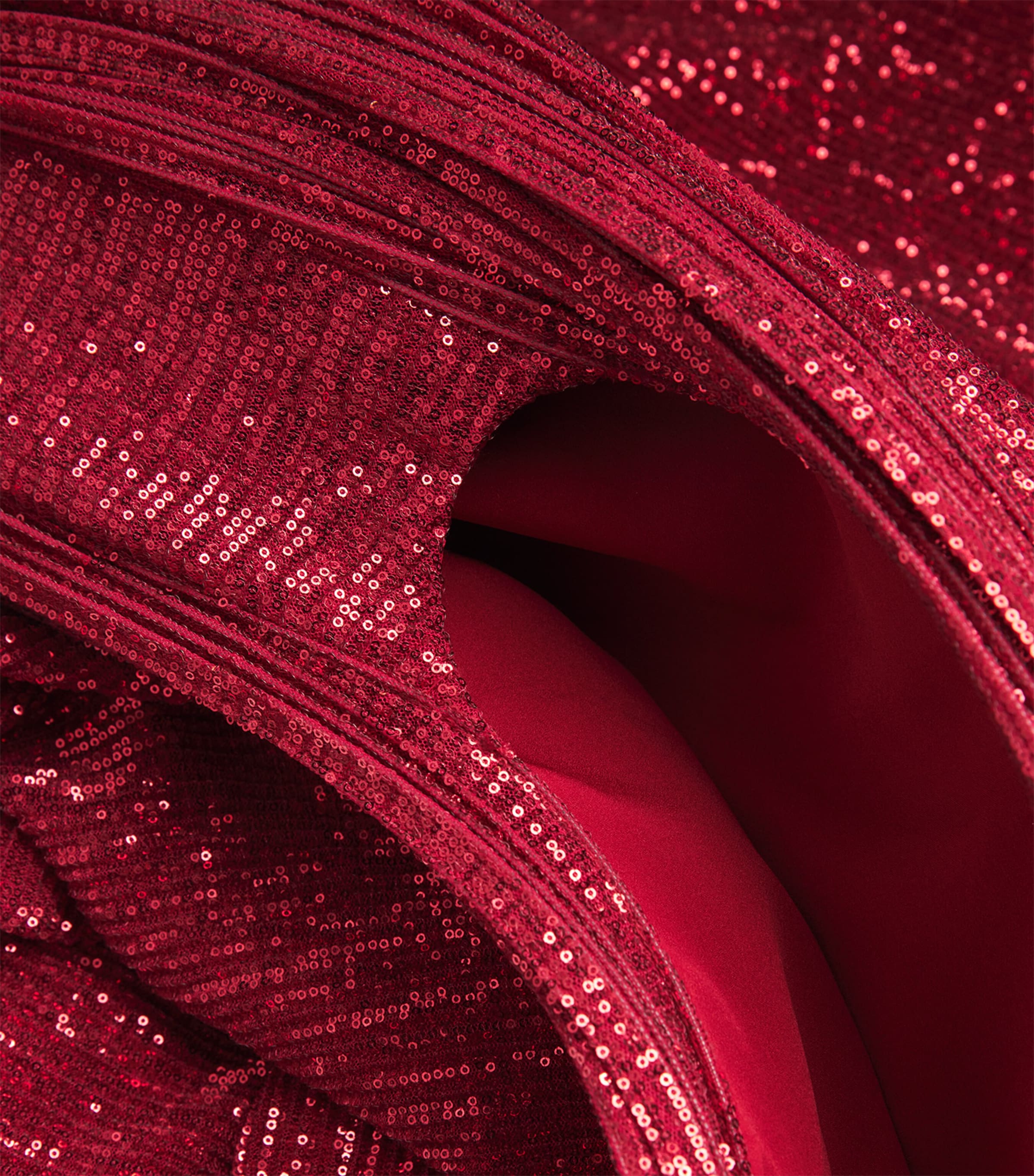 Off-The-Shoulder Solar Gown RED Image 5