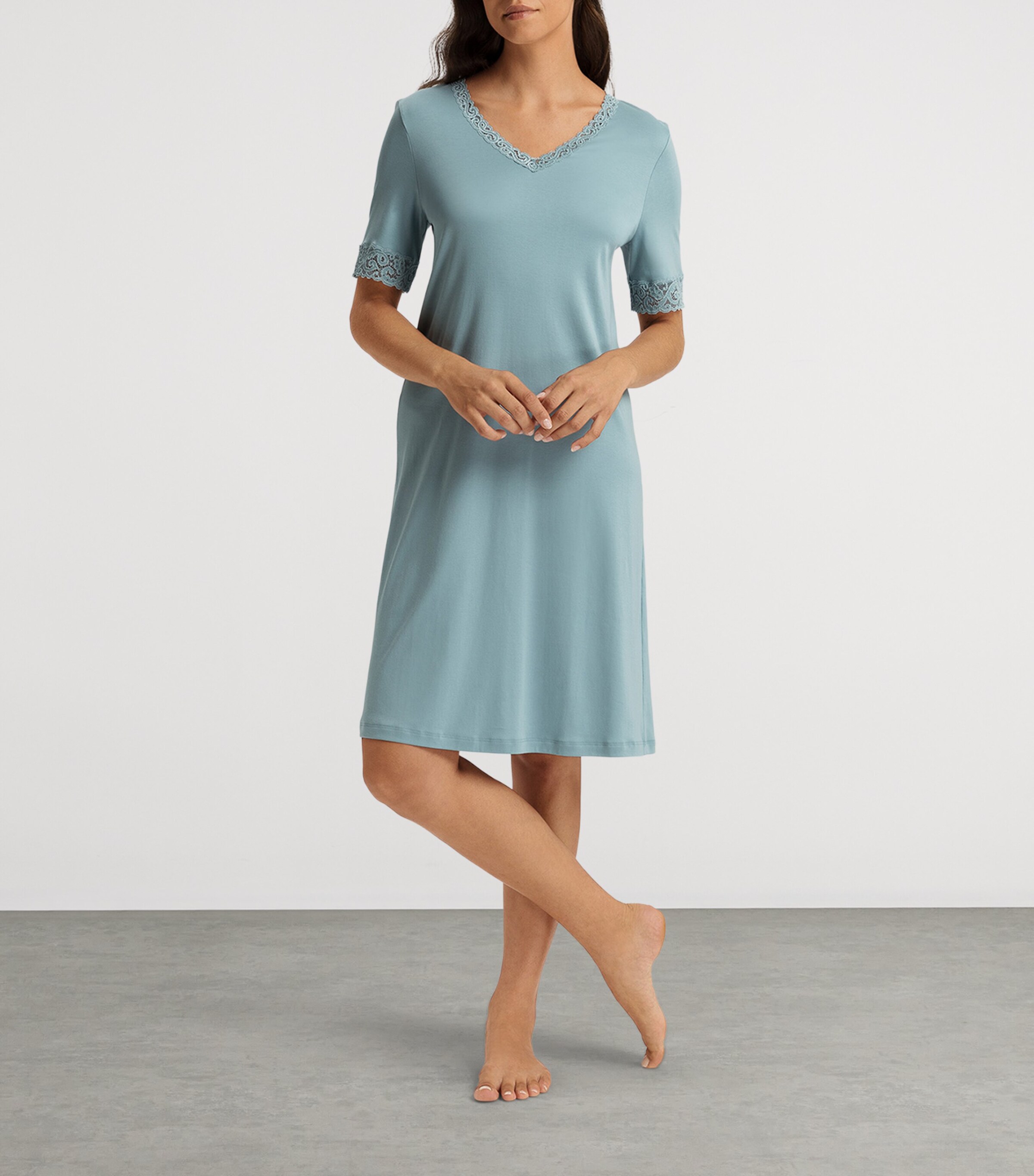 Hanro Lace-Trim Moments Nightdress | Women Clothing | Nightwear | Nightdresses | Loungewear | Lounge Bottoms | Designers | Hanro Hanro Lace-Trim Moments Nightdress | Women Clothing | Nightwear | Nightdresses | Loungewear | Lounge Bottoms | Designers | Hanro