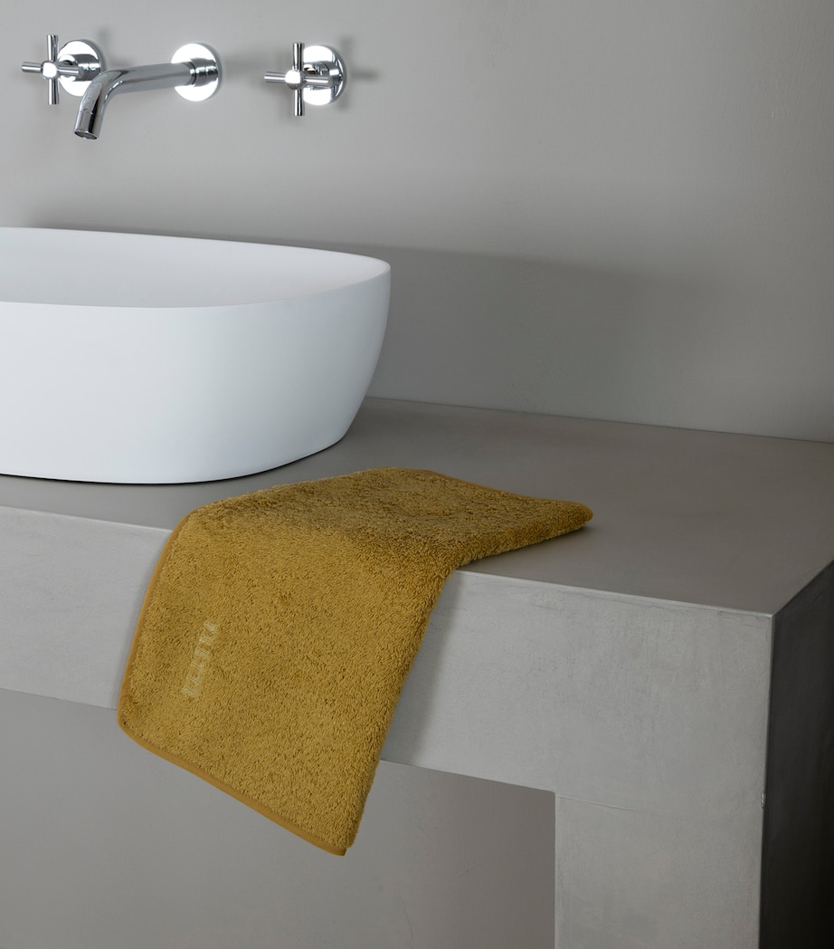 Frette Cotton Unito Hand Towel (60cm x 110cm) Amber Glow Image 4