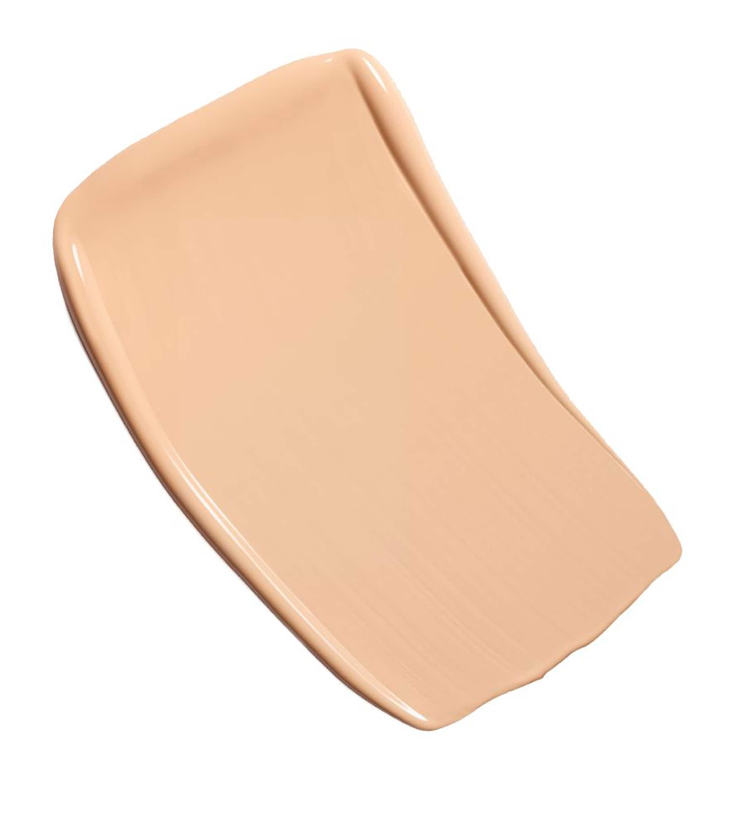 N°1 DE CHANEL Revitalizing Foundation NUDE 4 Image 2