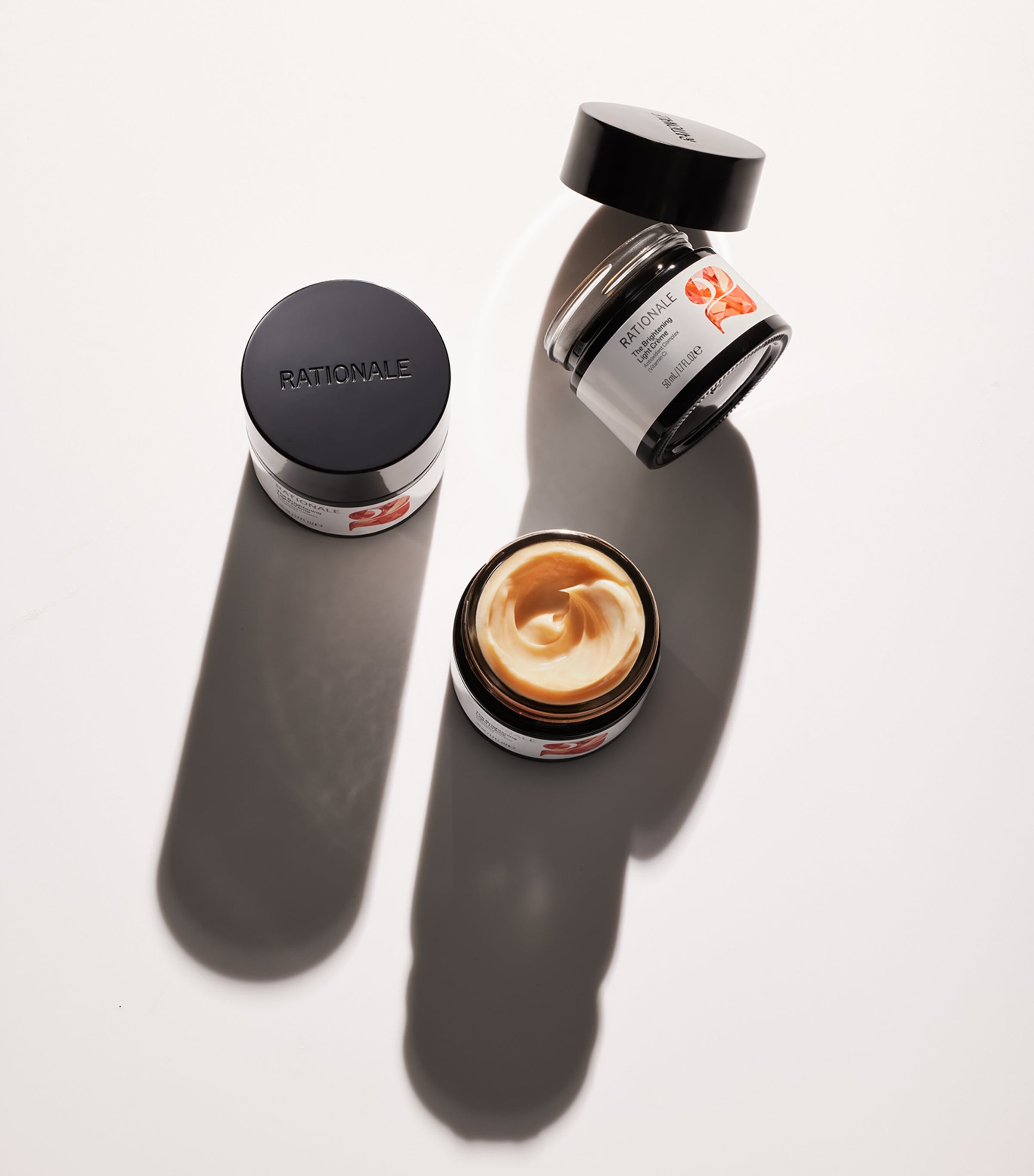 #2 The Brightening Light Crème (50ml) NO COLOUR Image 2