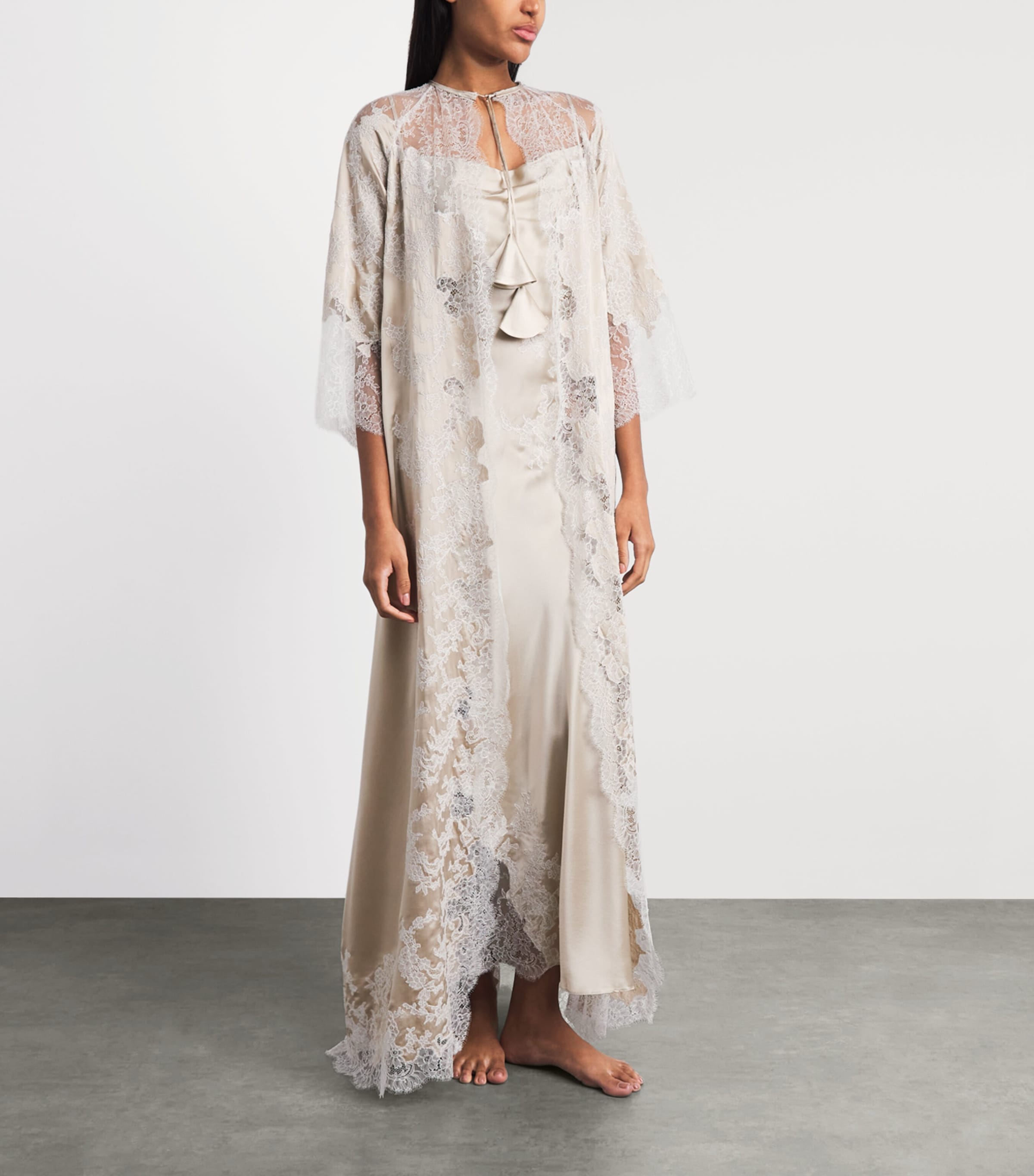 TORLOWEI Womens Lace-Trim Elsa Robe Oyster/white Image 2