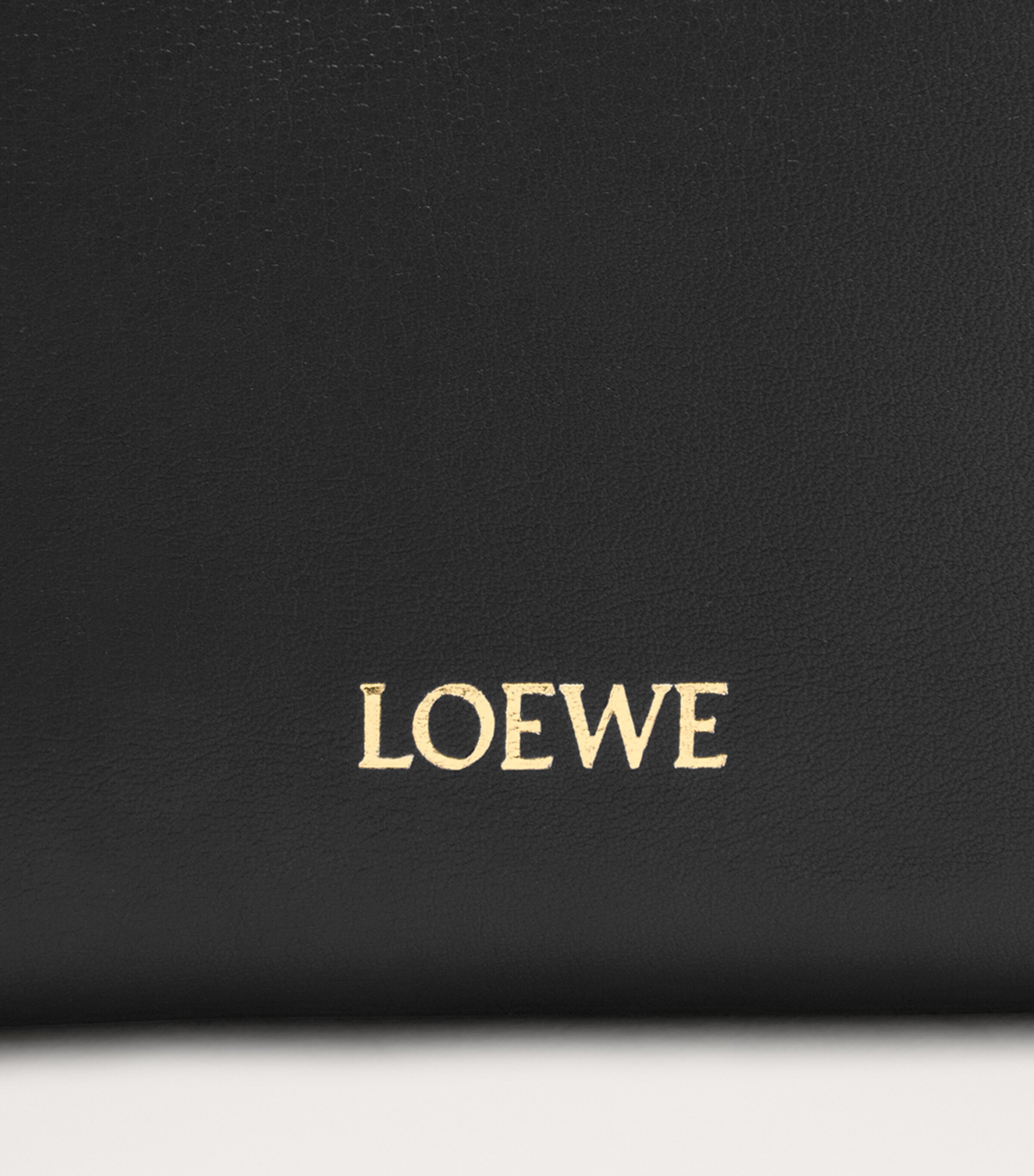 Leather Pebble Cross-Body Bag BLACK Image 8