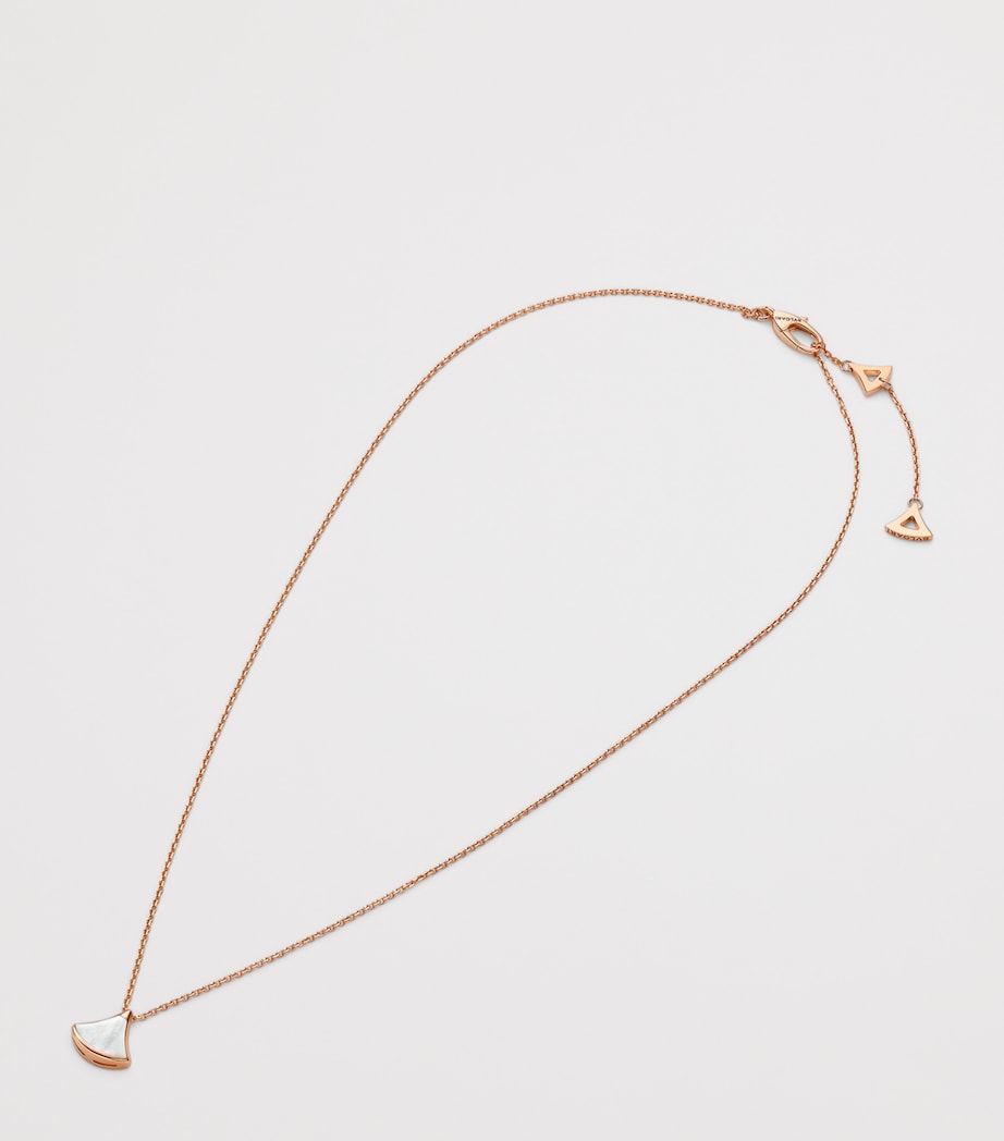 Bvlgari Rose Gold and Mother-of-Pearl Divas' Dream Necklace Pink Gold Image 2