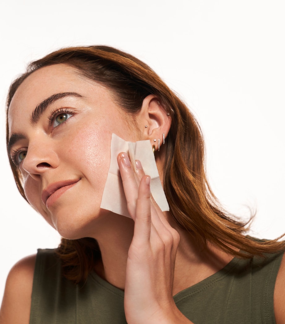 Bring the Clinic Home Gift Set NO COLOUR Image 2