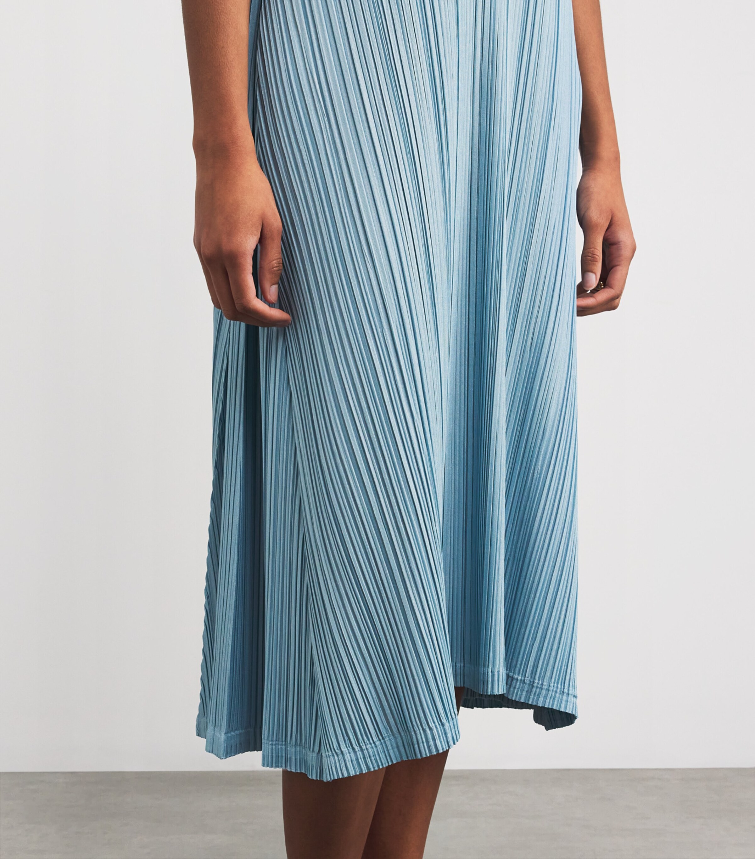Mellow Pleats Midi Dress 13 Image 6