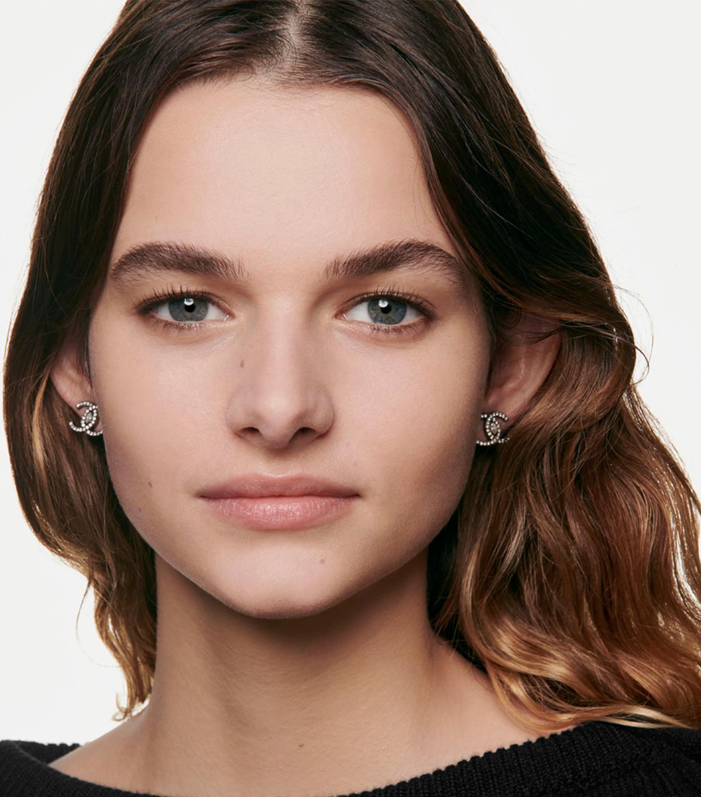 ULTRA LE TEINT VELVET Blurring Smooth-Effect Foundation (30ml) B20 Image 3