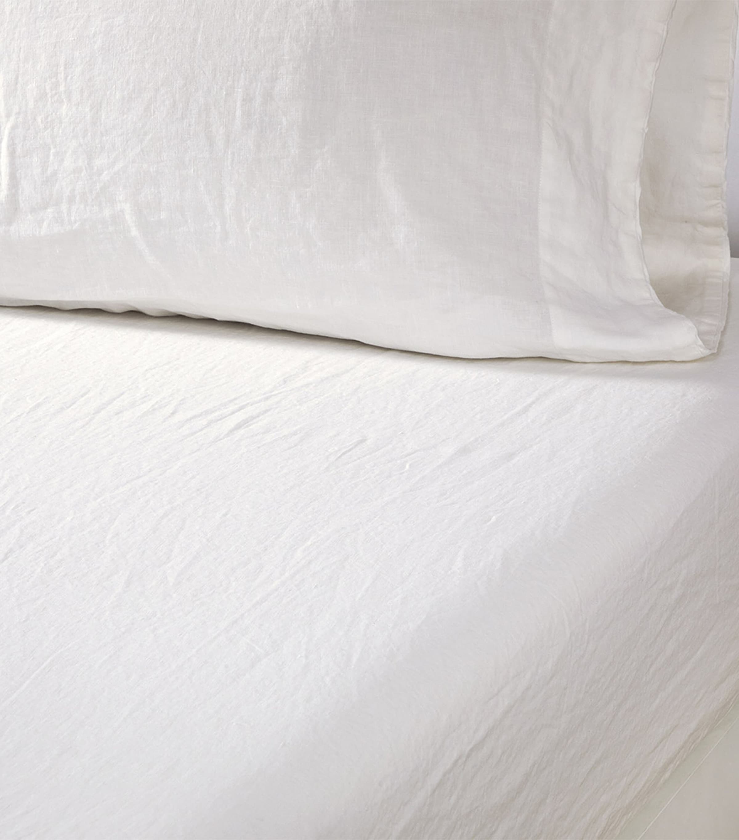 Shop Ralph Lauren Linen Single Fitted Sheet In Ivory