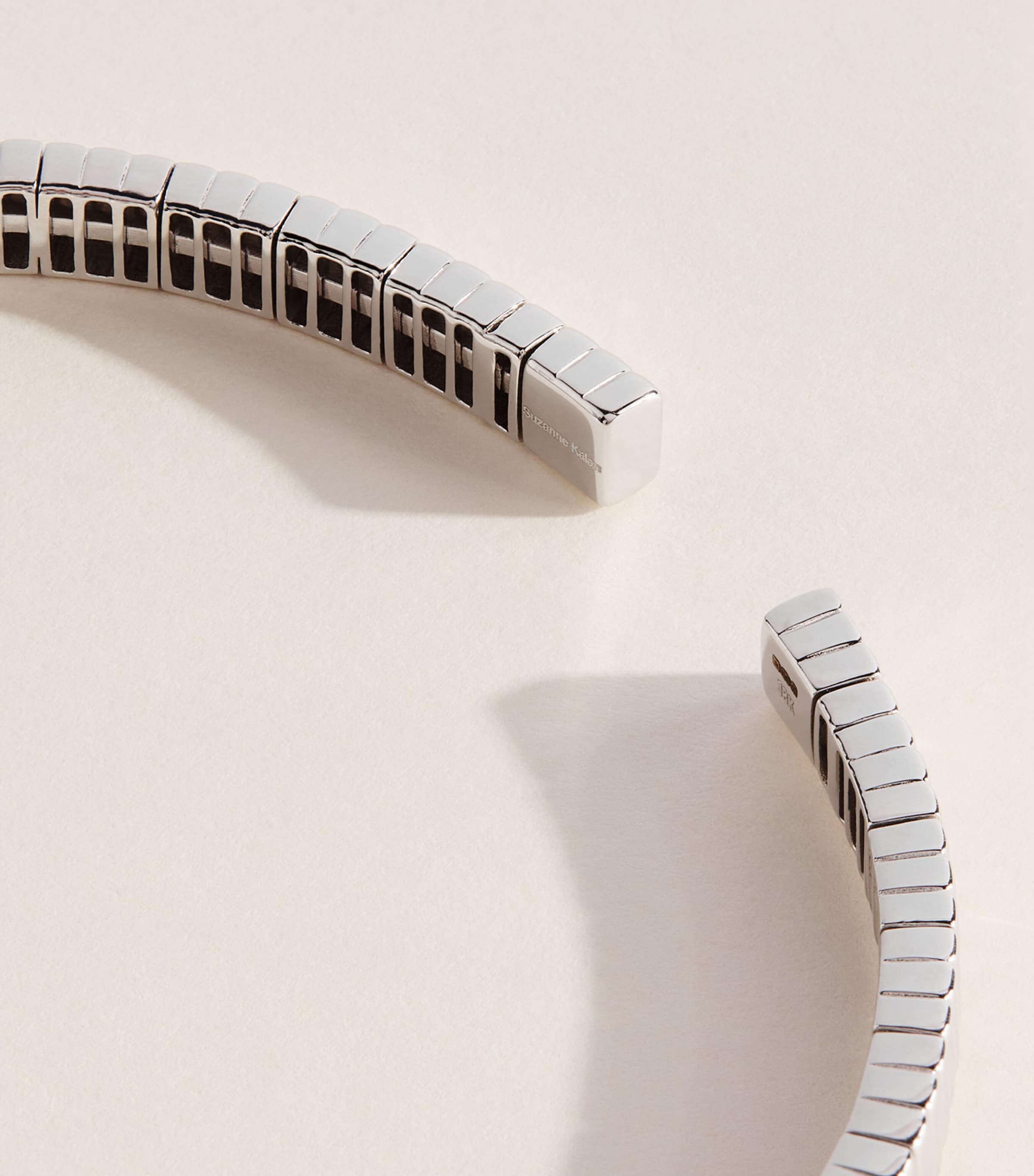 Suzanne Kalan White Gold and Sapphire Inlay Bangle Wg/db Image 3