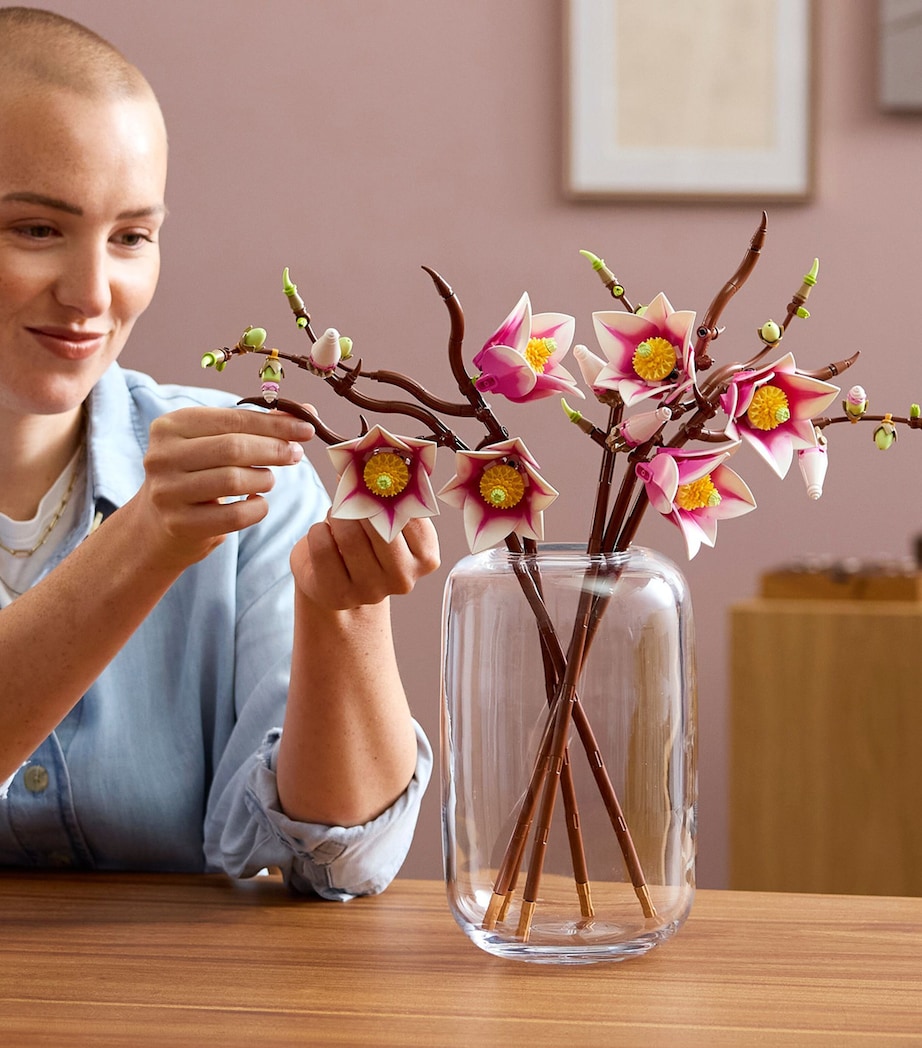 Lego LEGO Botanicals Magnolia Branches 11510 Image 3