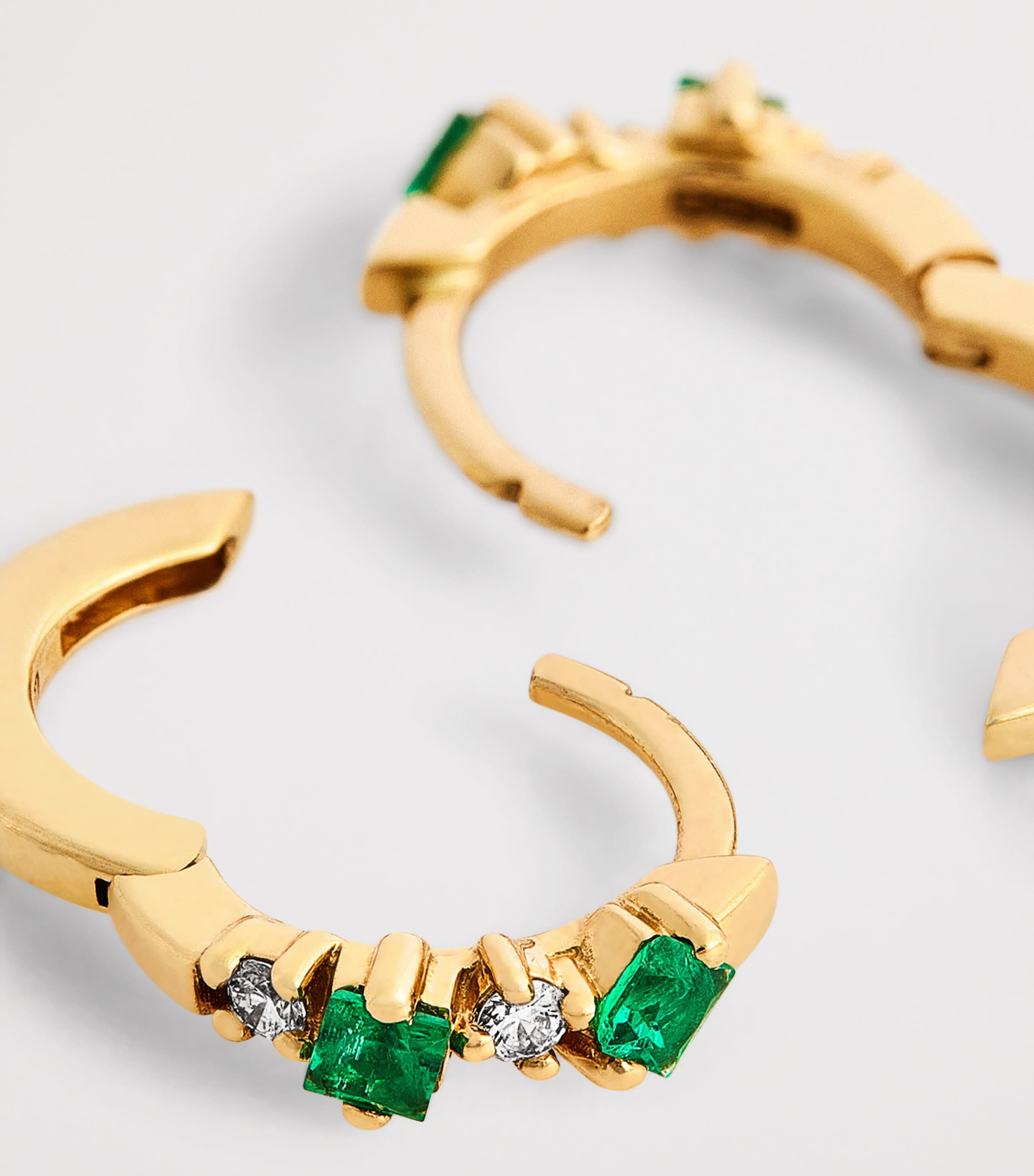 Suzanne Kalan Yellow Gold, Emerald and Diamond Princess Huggie Earrings Yg/emer Image 5