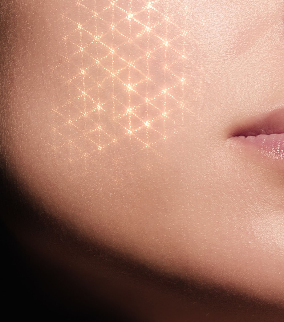 Prestige La Micro-Huile de Rose Activated Serum (30ml) ROSE GOLD Image 3