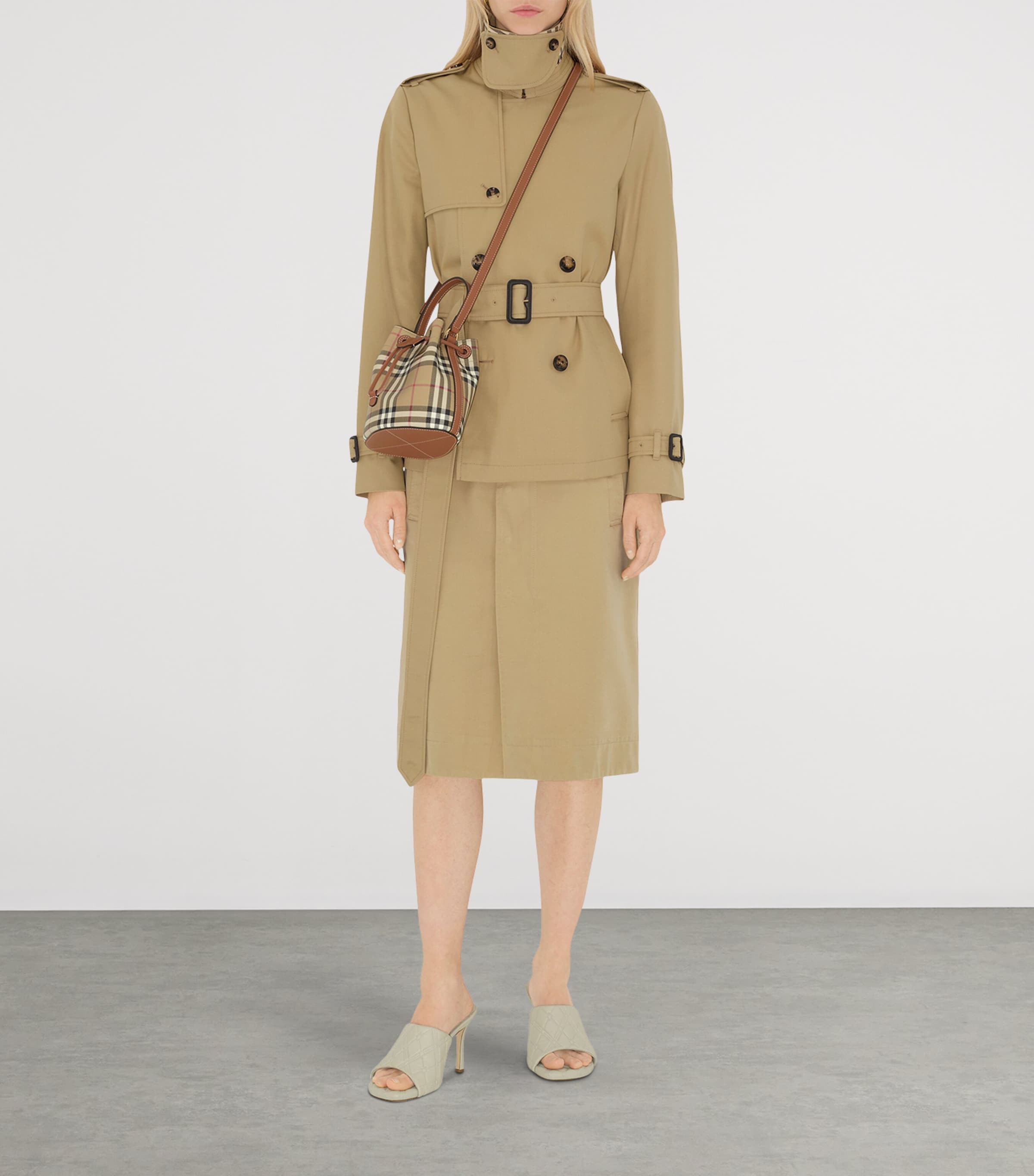 Mini Check Bucket Bag VNTG CHK/BRIAR BROWN Image 2