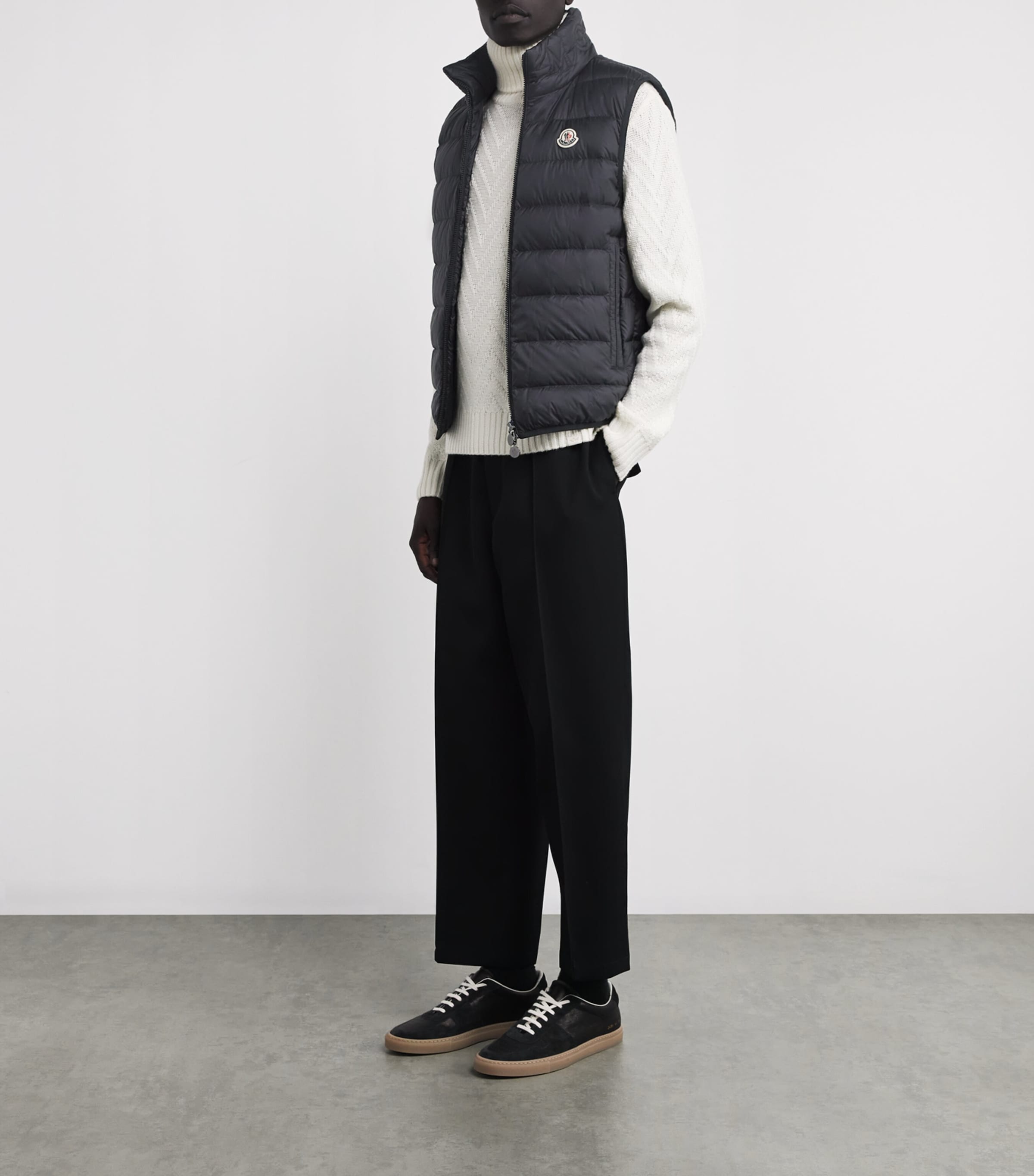【MONCLER】Gilet lungo imbottito Sorbier★ダウンロングベスト ロングベスト MONCLER(モンクレール) レディース - 海外通販のBUYMA
