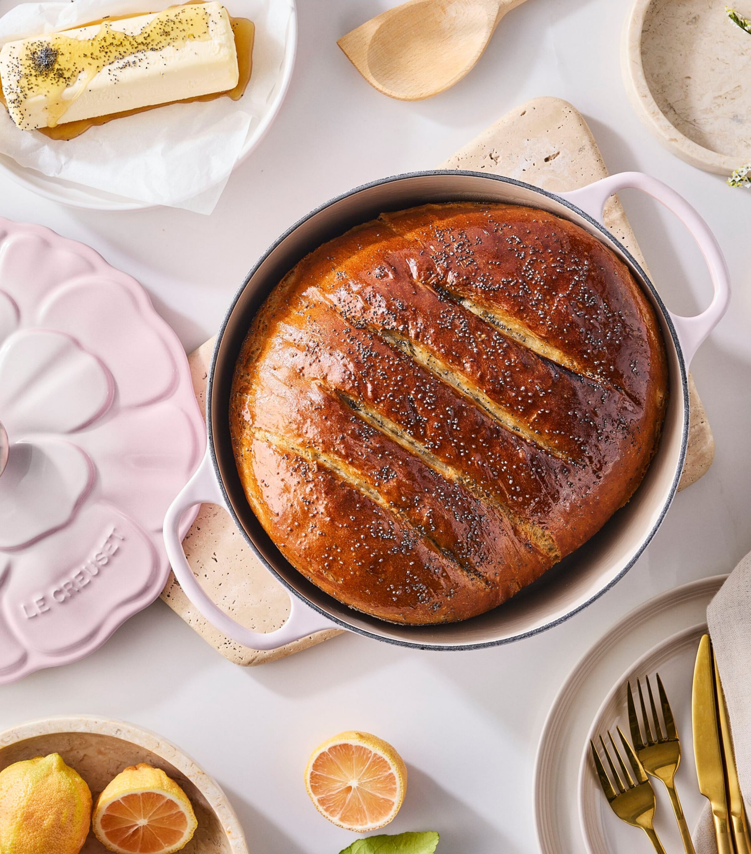 Le Creuset Cast Iron Round Petal Casserole Dish (26cm) Shell Pink Image 8