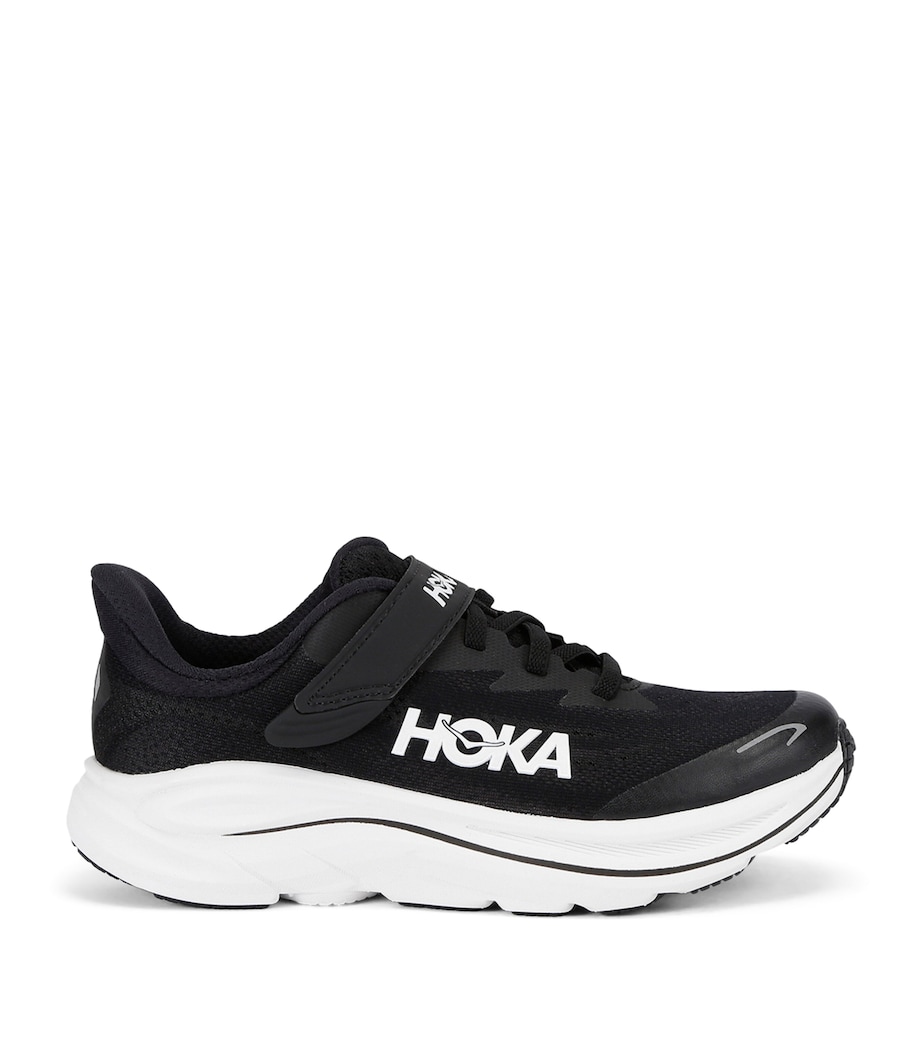 Clifton 10 Trainers BLK/WHITE Image 1