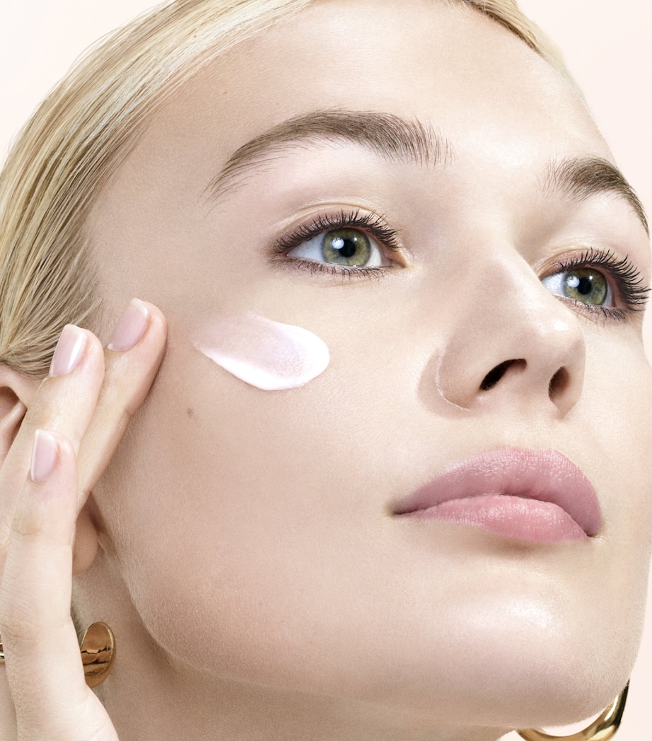 Absolute Light Cream (60ml) NO COLOUR Image 5