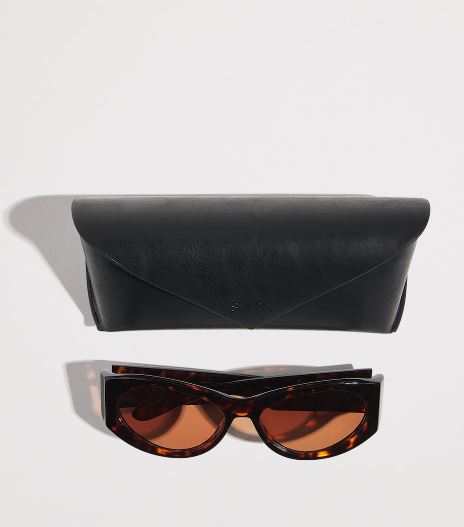 SIR. The Classic Sunglasses Tortoiseshell Image 4