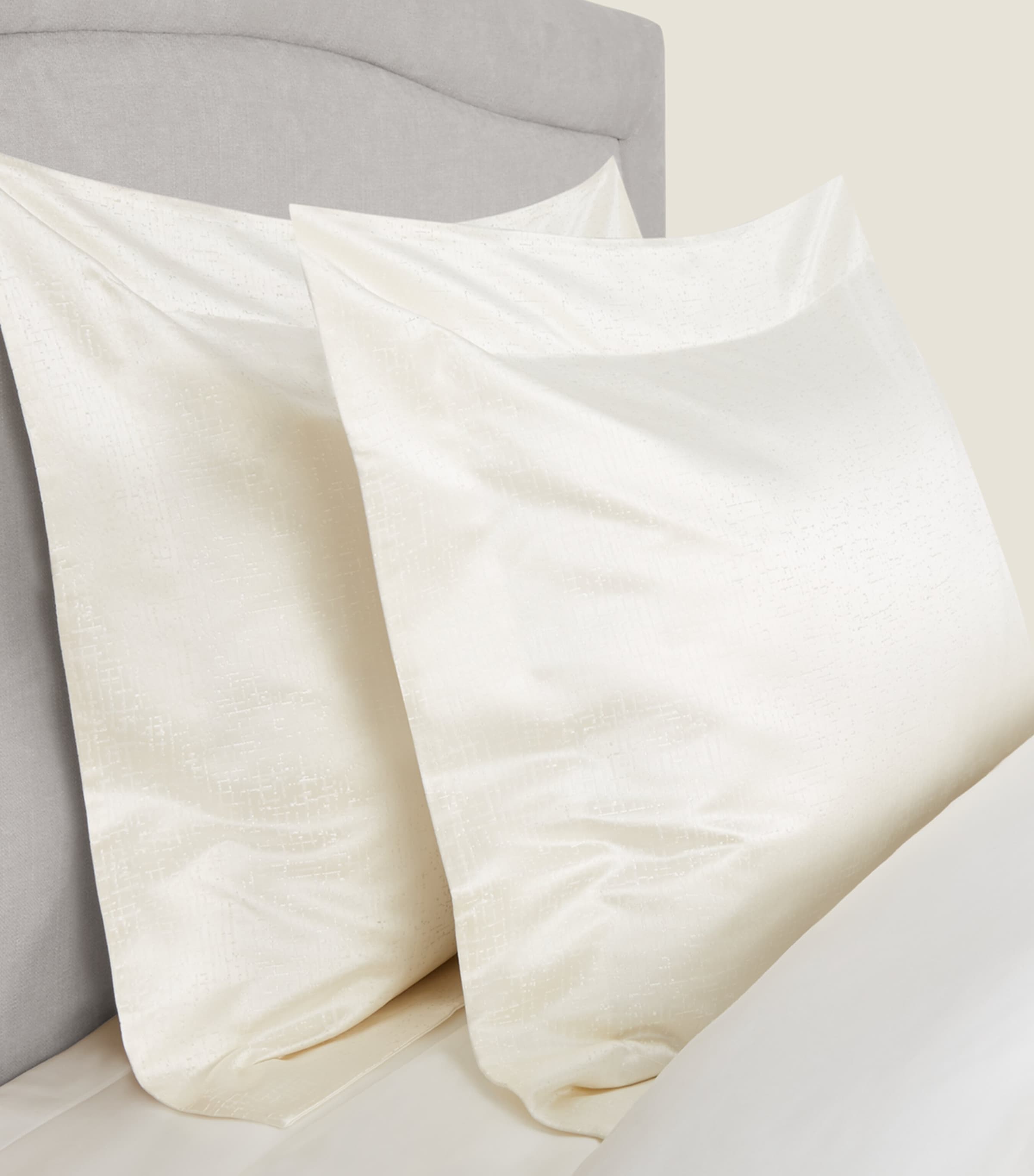 Glowing Weave Cushion Cover (65cm x 65cm) 2136  MILK Image 2