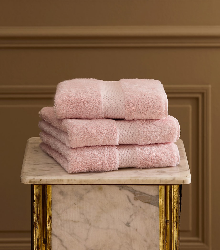 Yves Delorme Étoile Bath Sheet (92cm x 160cm) Petale Image 3