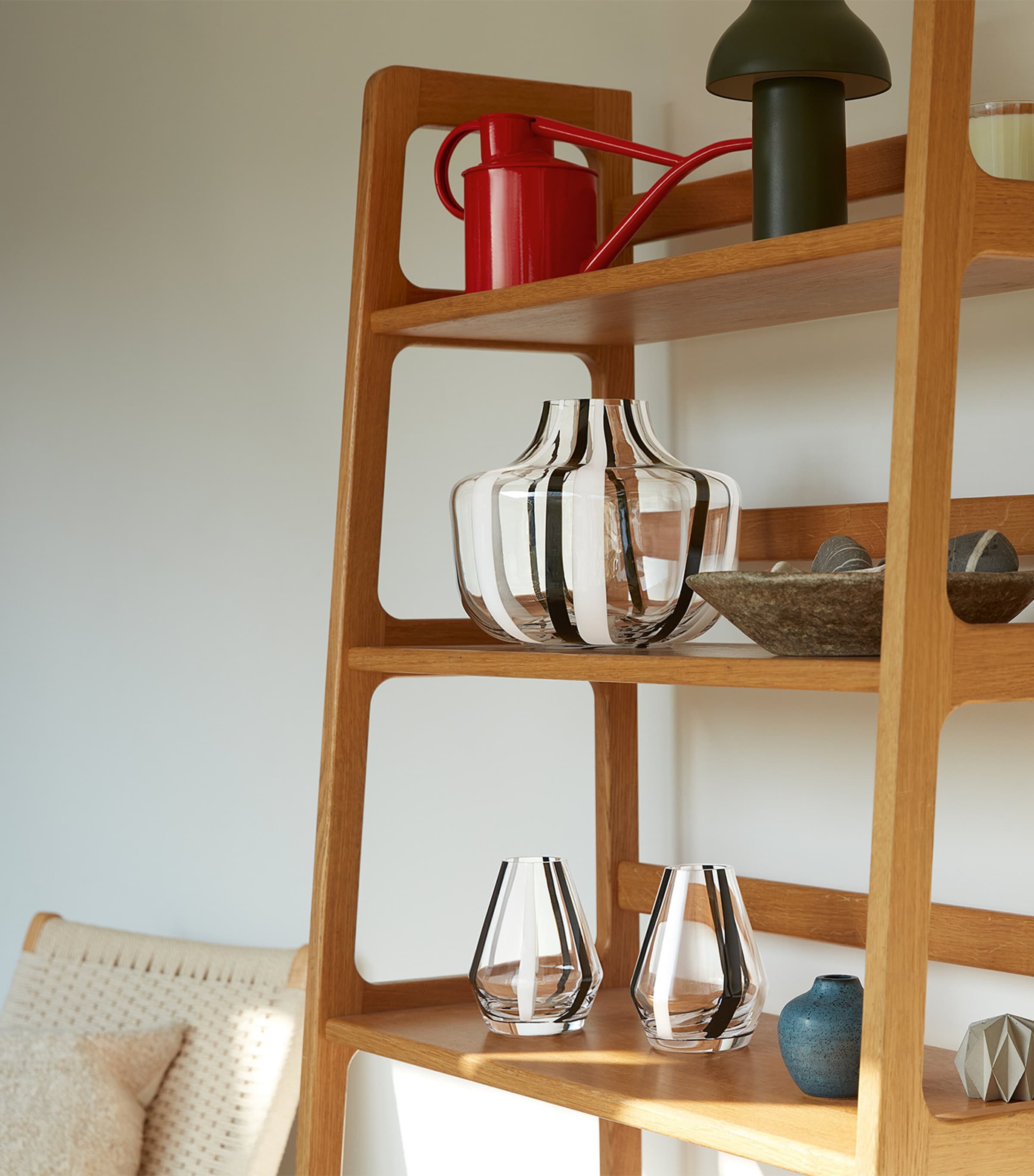 Glass Stripe Vase (14cm) COMBINED COLOURS Image 3