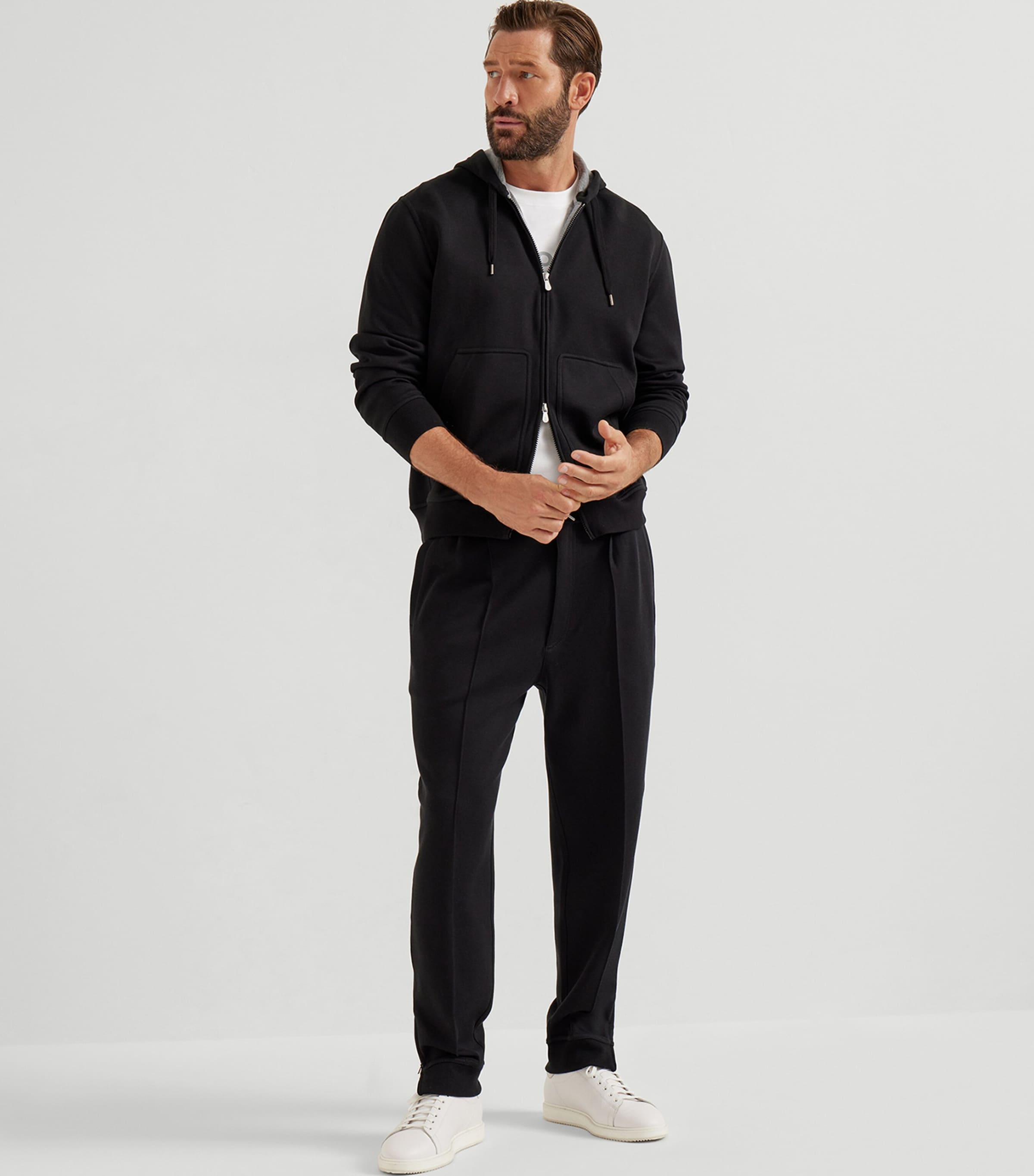 Cotton-Blend Pleated Sweatpants C101 Image 3