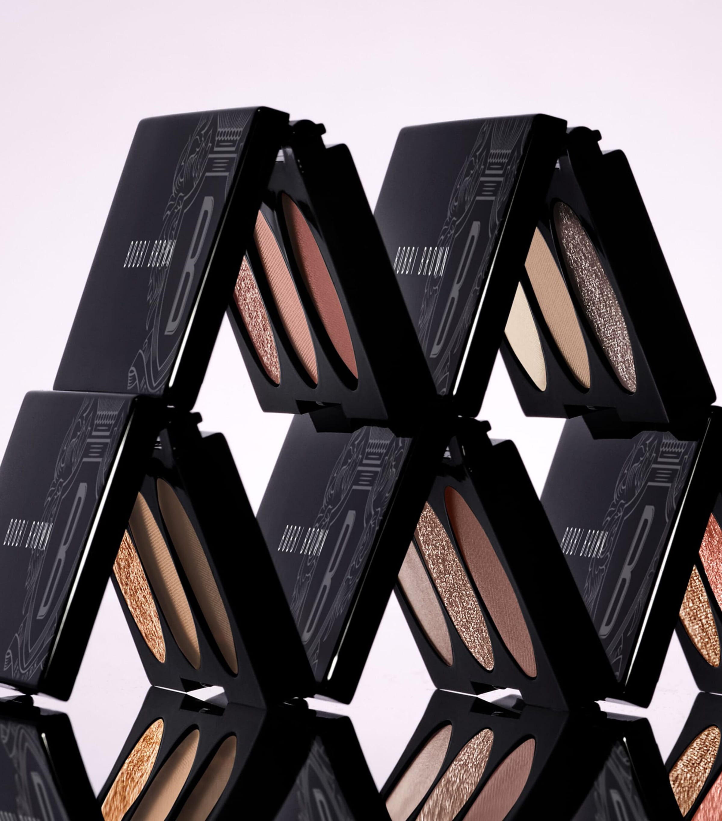 Essential Eyeshadow Trio EVERYDAY GREYS Image 5