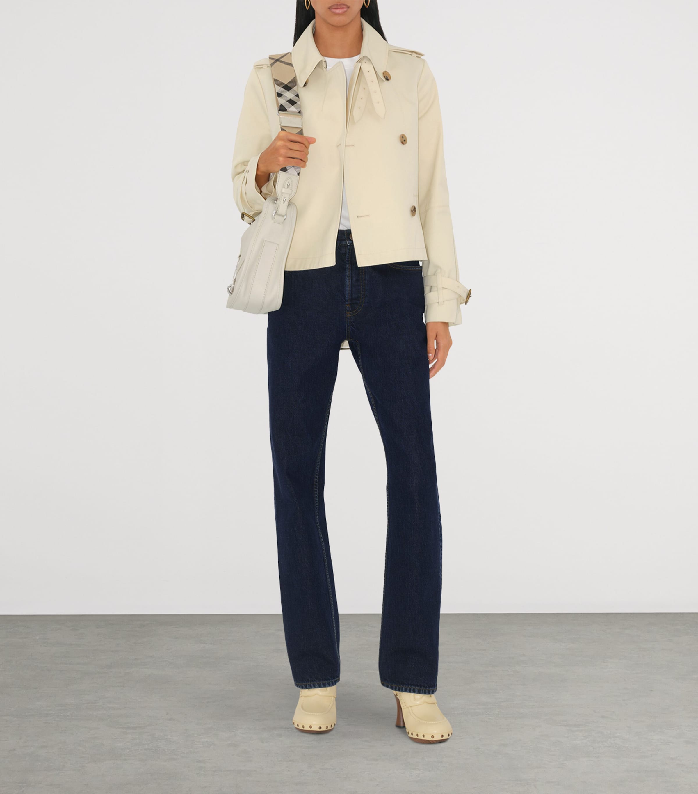 Small Calf Leather B Clip Messenger Bag SOAP Image 2