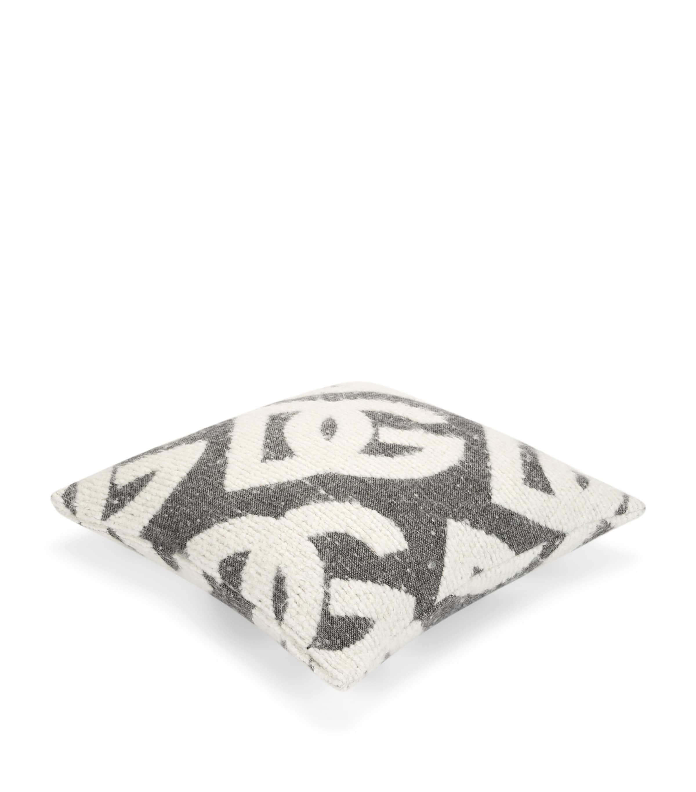 Wool-Silk-Cashmere Logo Cushion (50cm x 50cm) U0008-NERO Image 2