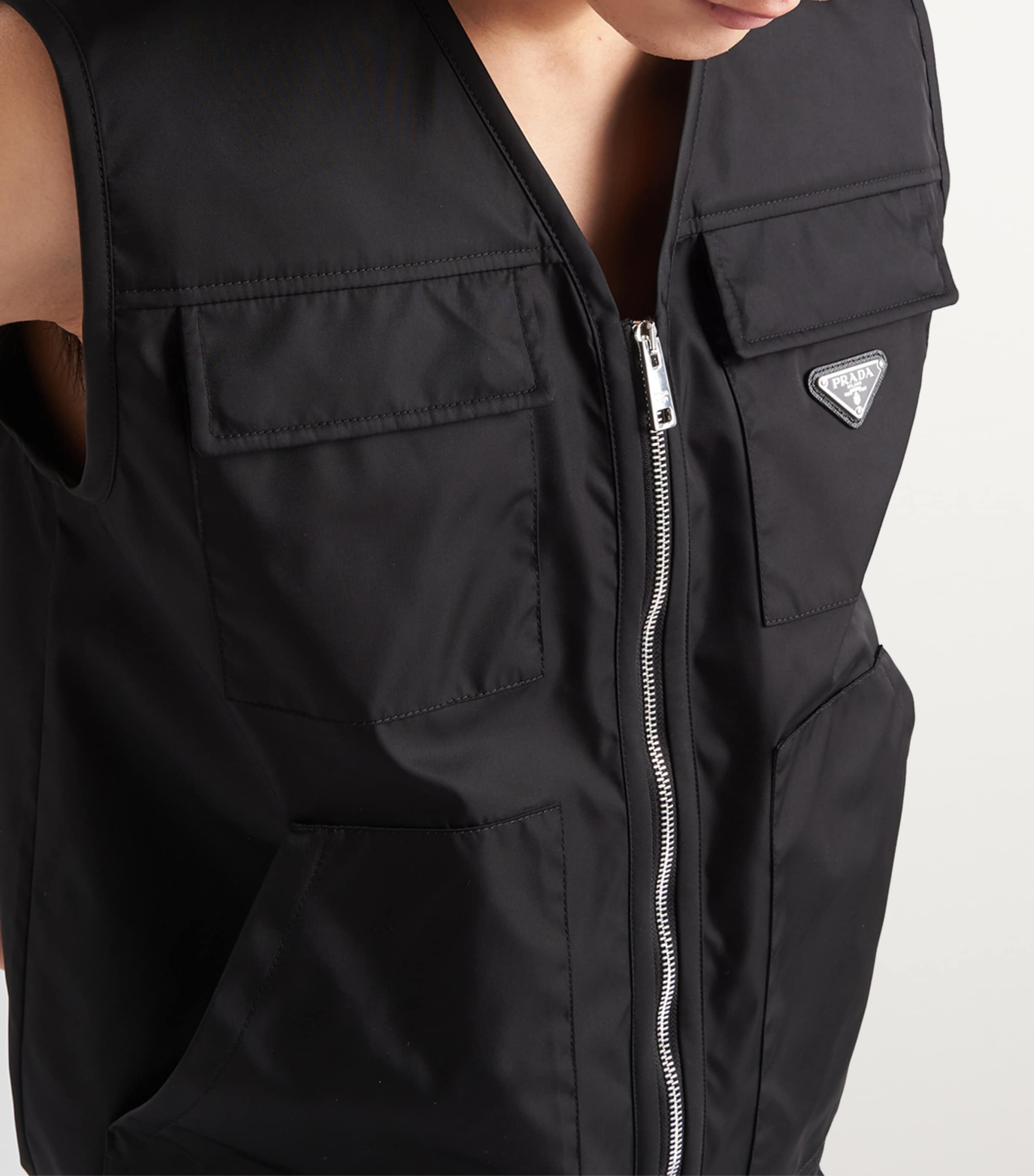 Re-Nylon Triangle Gilet F0002 Image 3