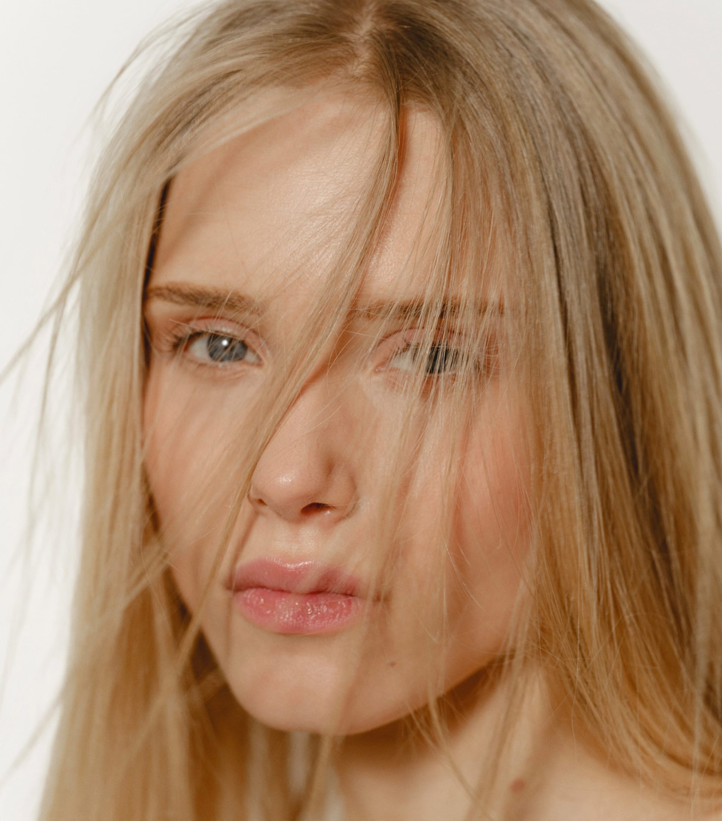 Blonde, White & Grey Beautifying Hair Care Mask (200ml) NO COLOUR Image 5