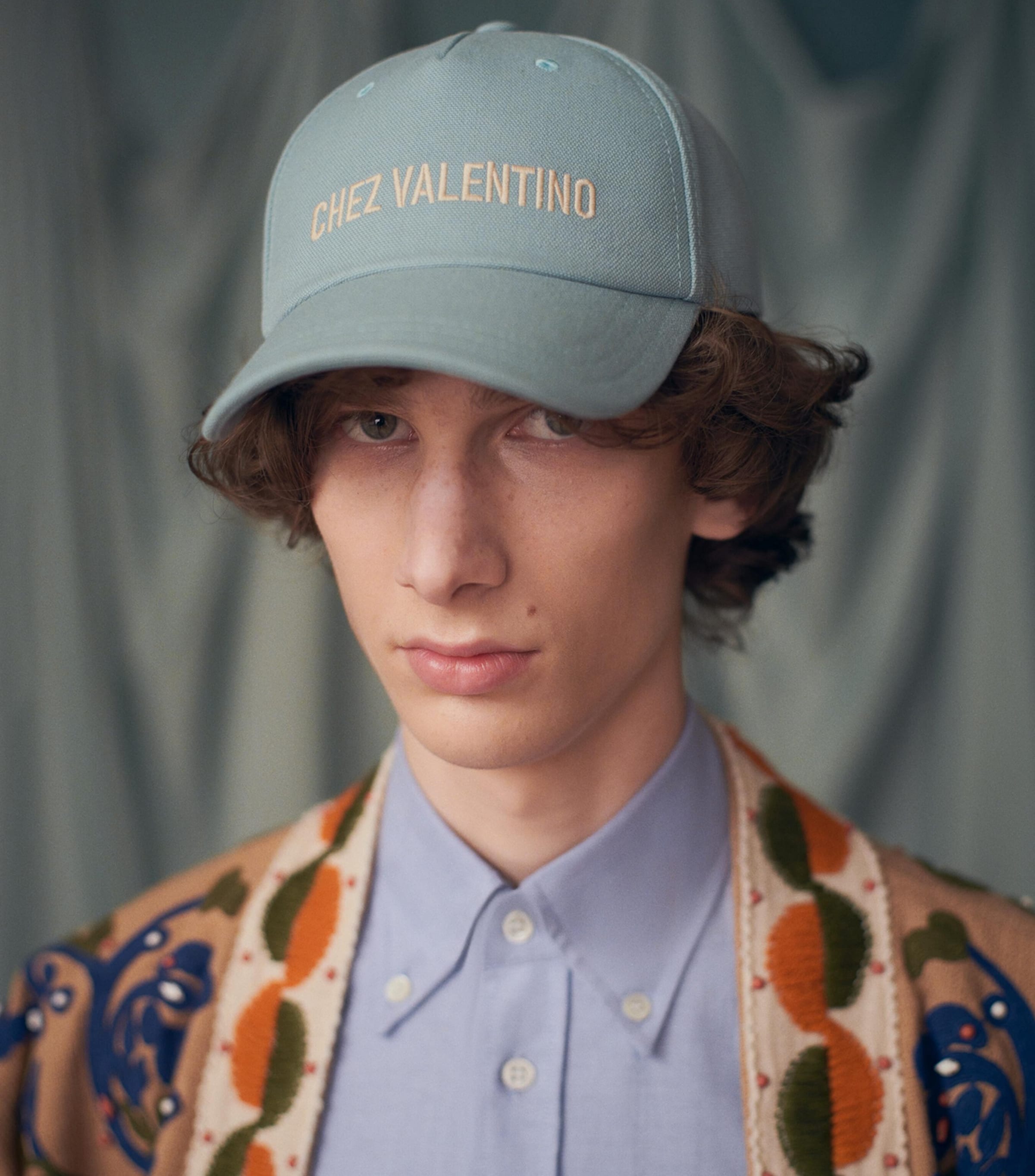 Canvas Chez Valentino Cap RET Image 5