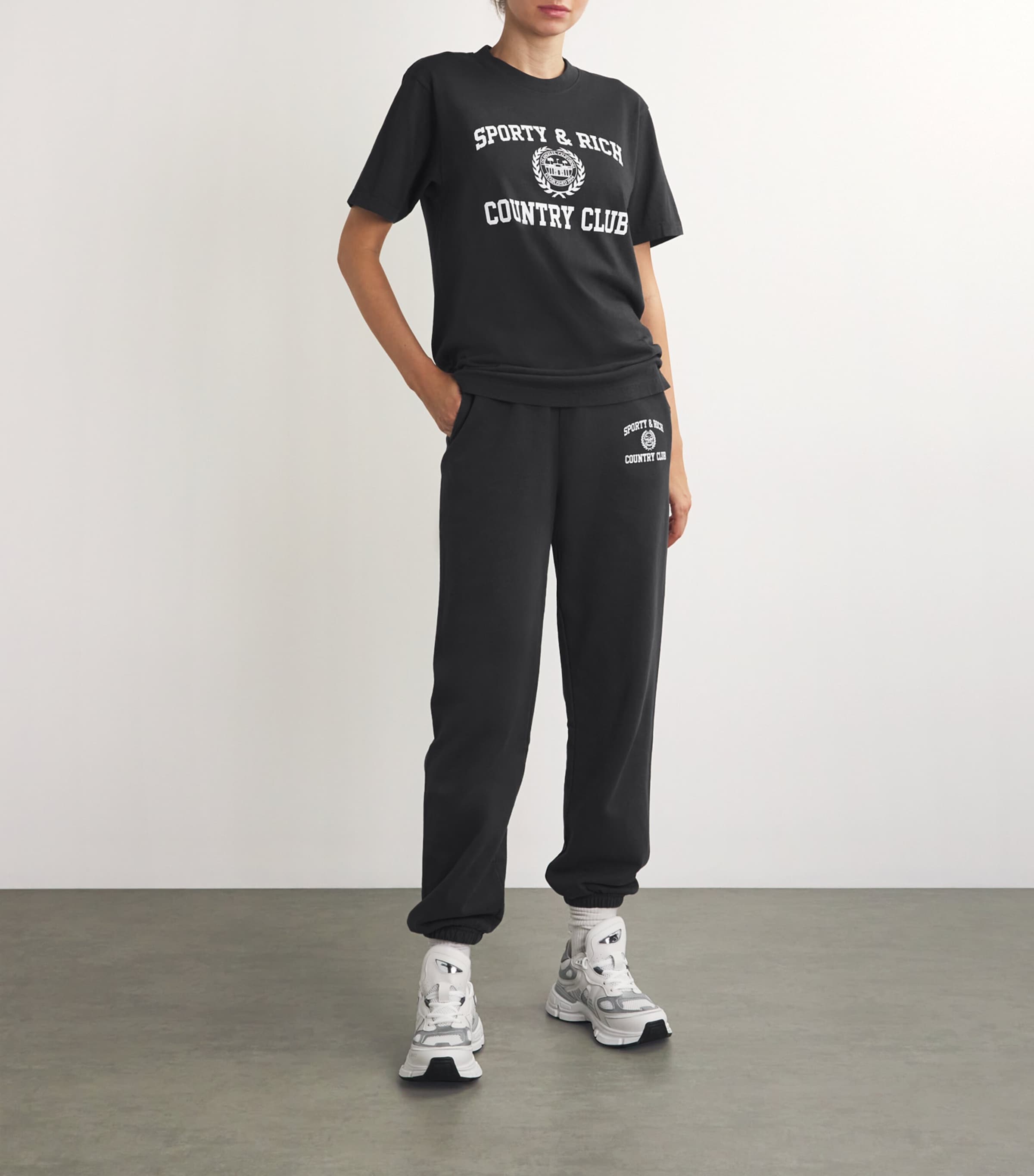 【Sporty＆Rich】関税込★新着CLA Crest Sweatpant Sporty & Rich Varsity Crest Sweatpants | Harrods US