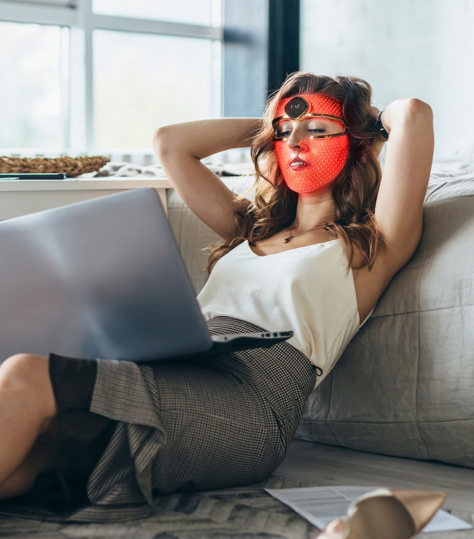 FAQ™ 202 Wireless Silicone 7 LED Light + NIR AntiAgeing Face Mask Treatment NO COLOUR Image 4